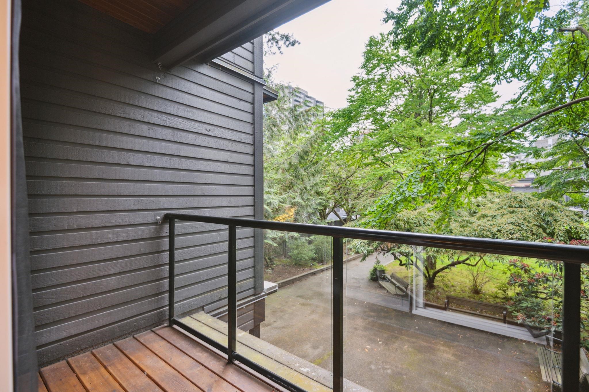 219 1550 BARCLAY STREET Unit: 219