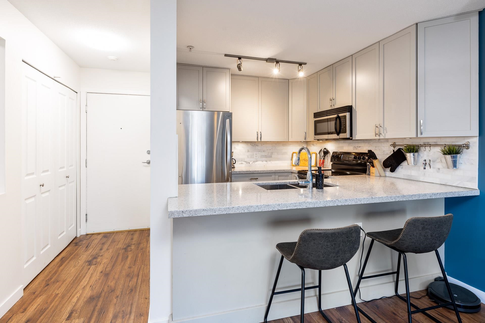 203 19750 64 AVENUE Unit: 203
