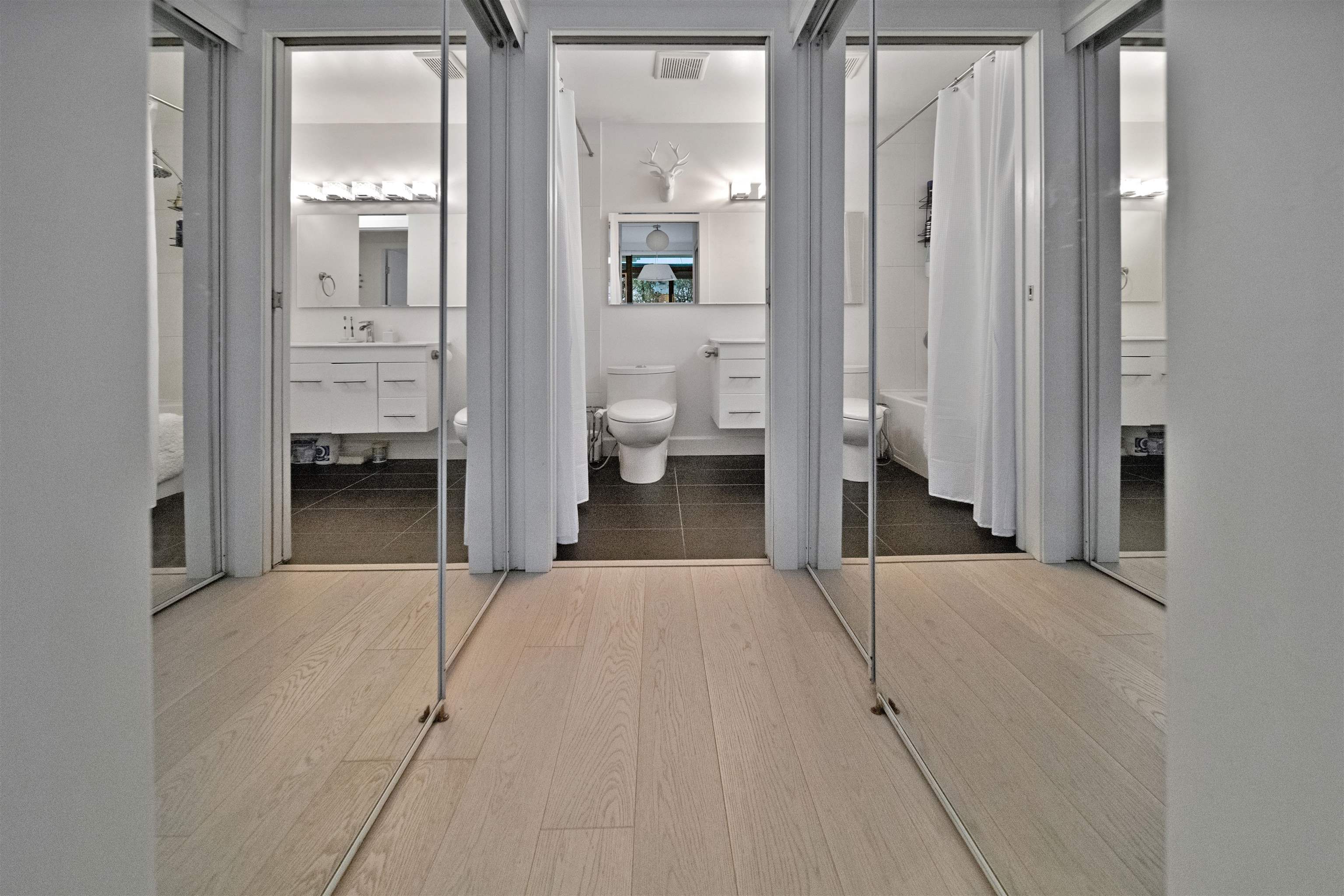 104 1688 ROBSON STREET Unit: 104