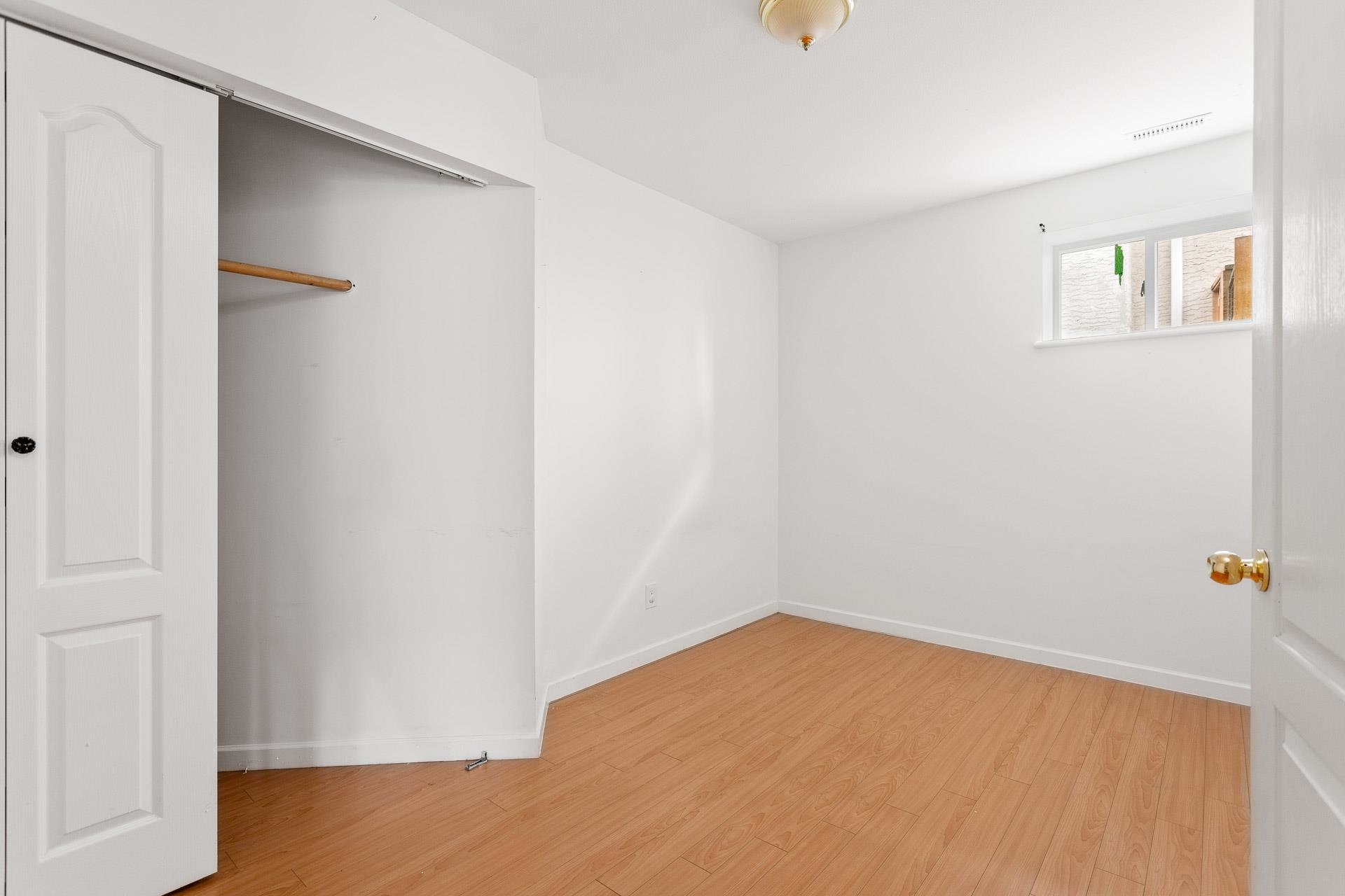 2986 PINETREE CLOSE