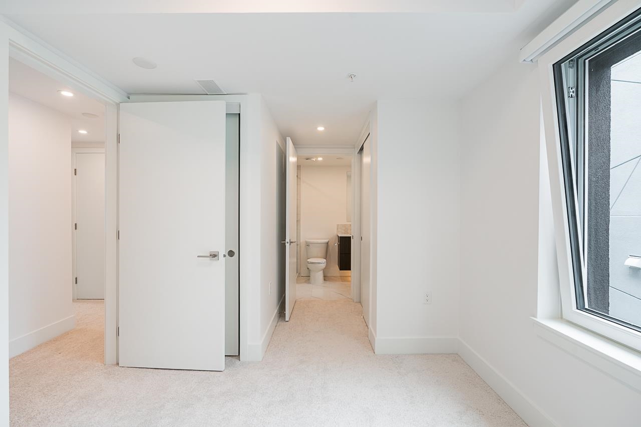 109 2085 E 1ST AVENUE Unit: 109