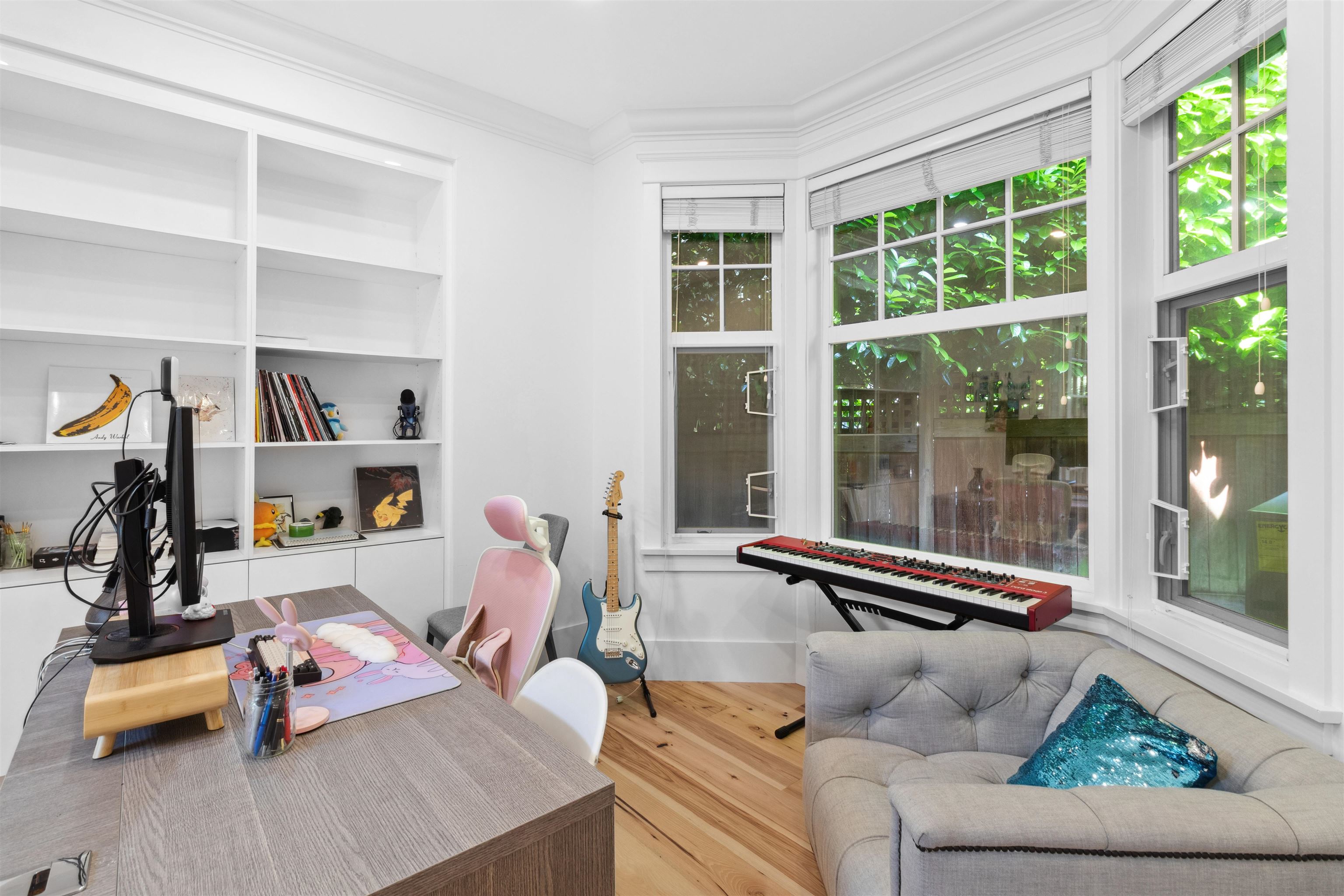 4379 ROSS CRESCENT