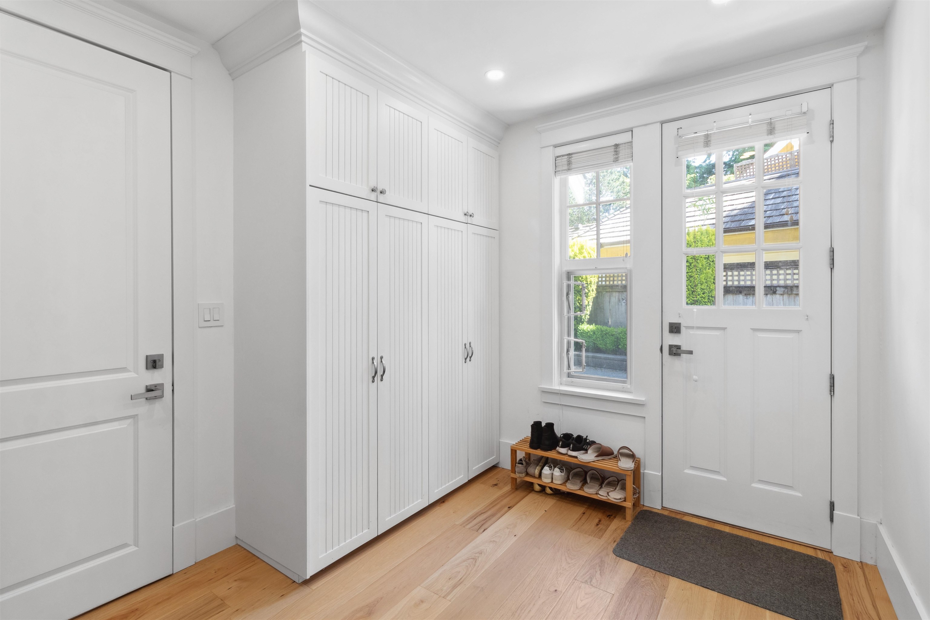 4379 ROSS CRESCENT