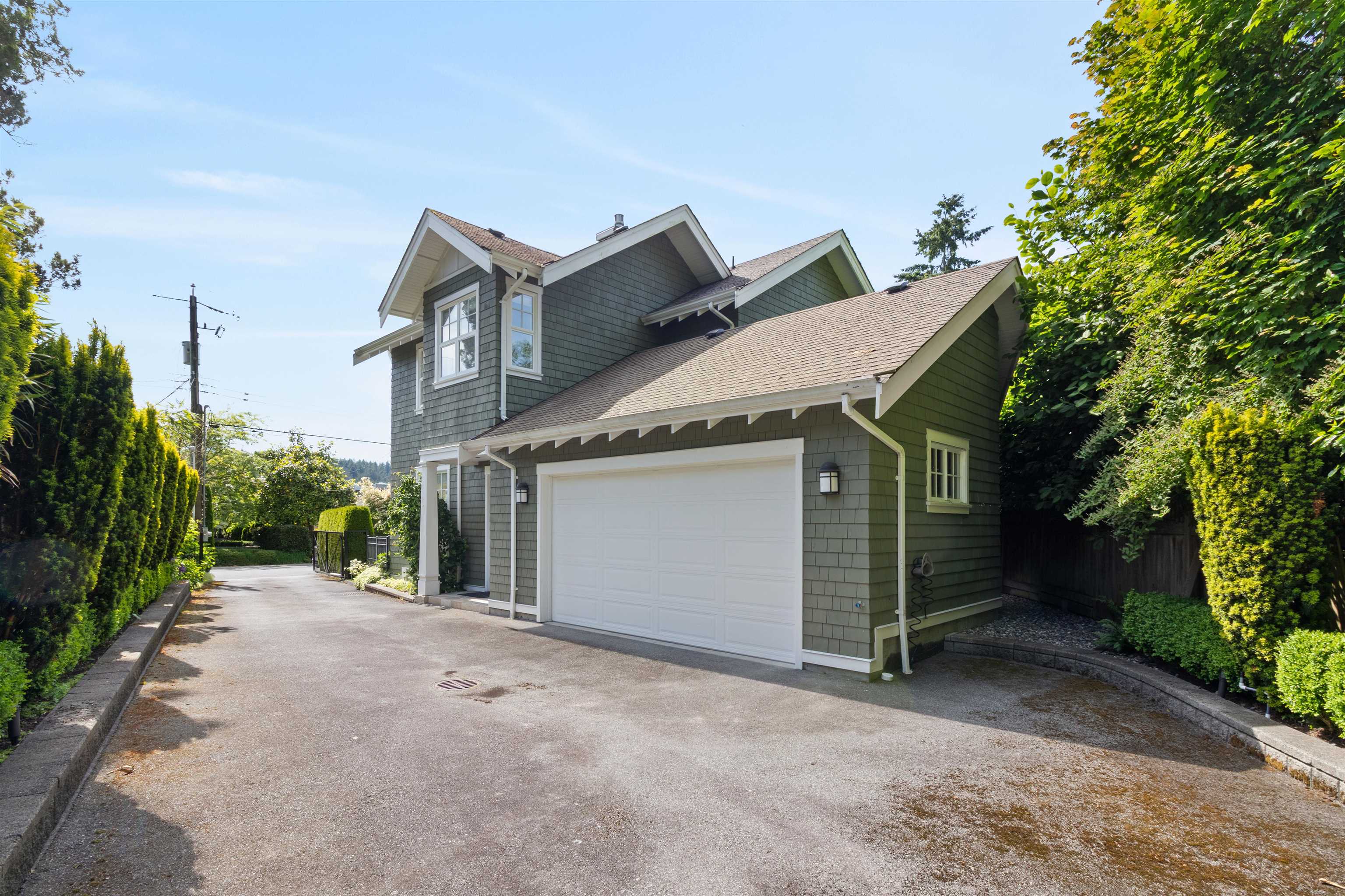 4379 ROSS CRESCENT