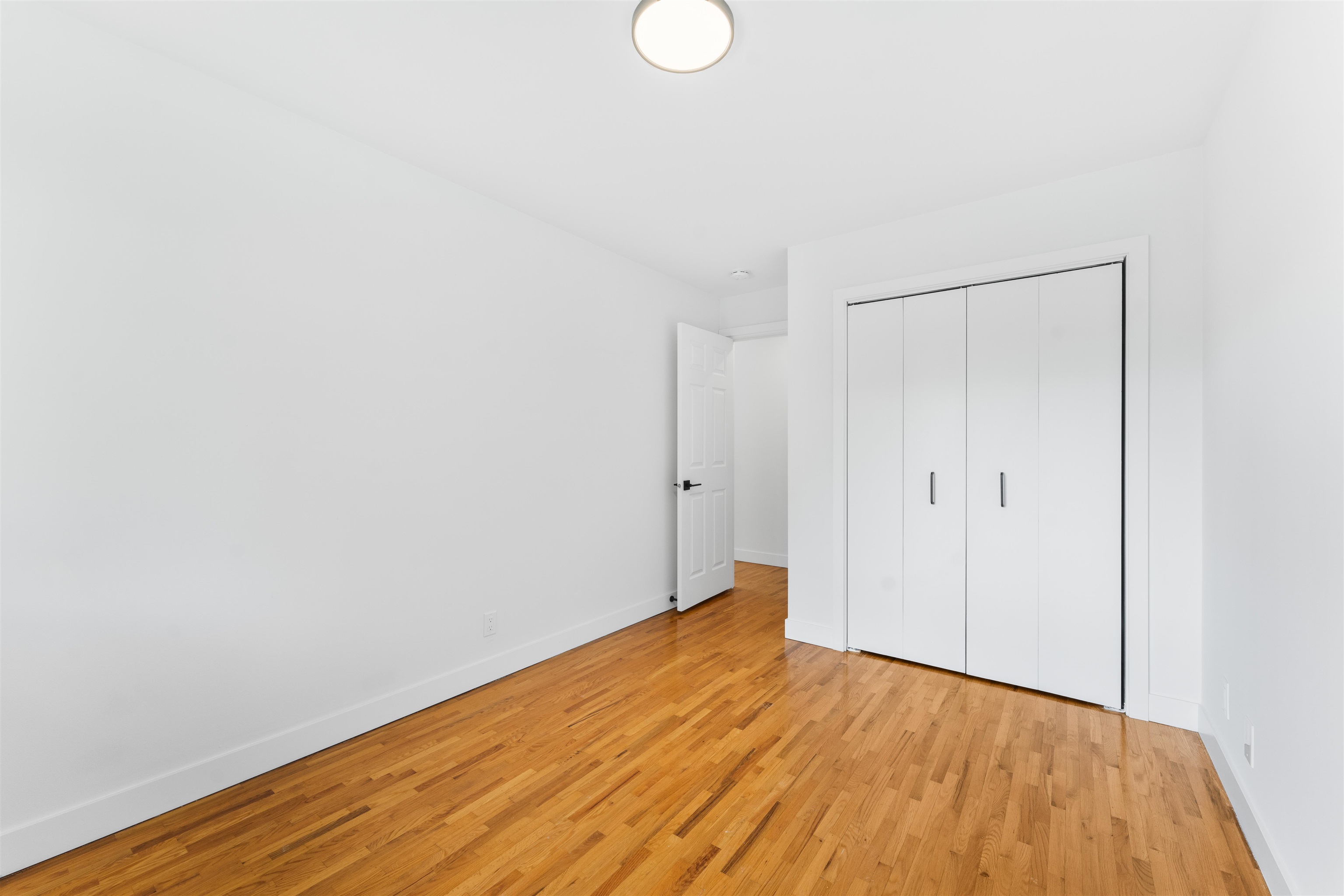 502 555 W 28TH STREET Unit: 502