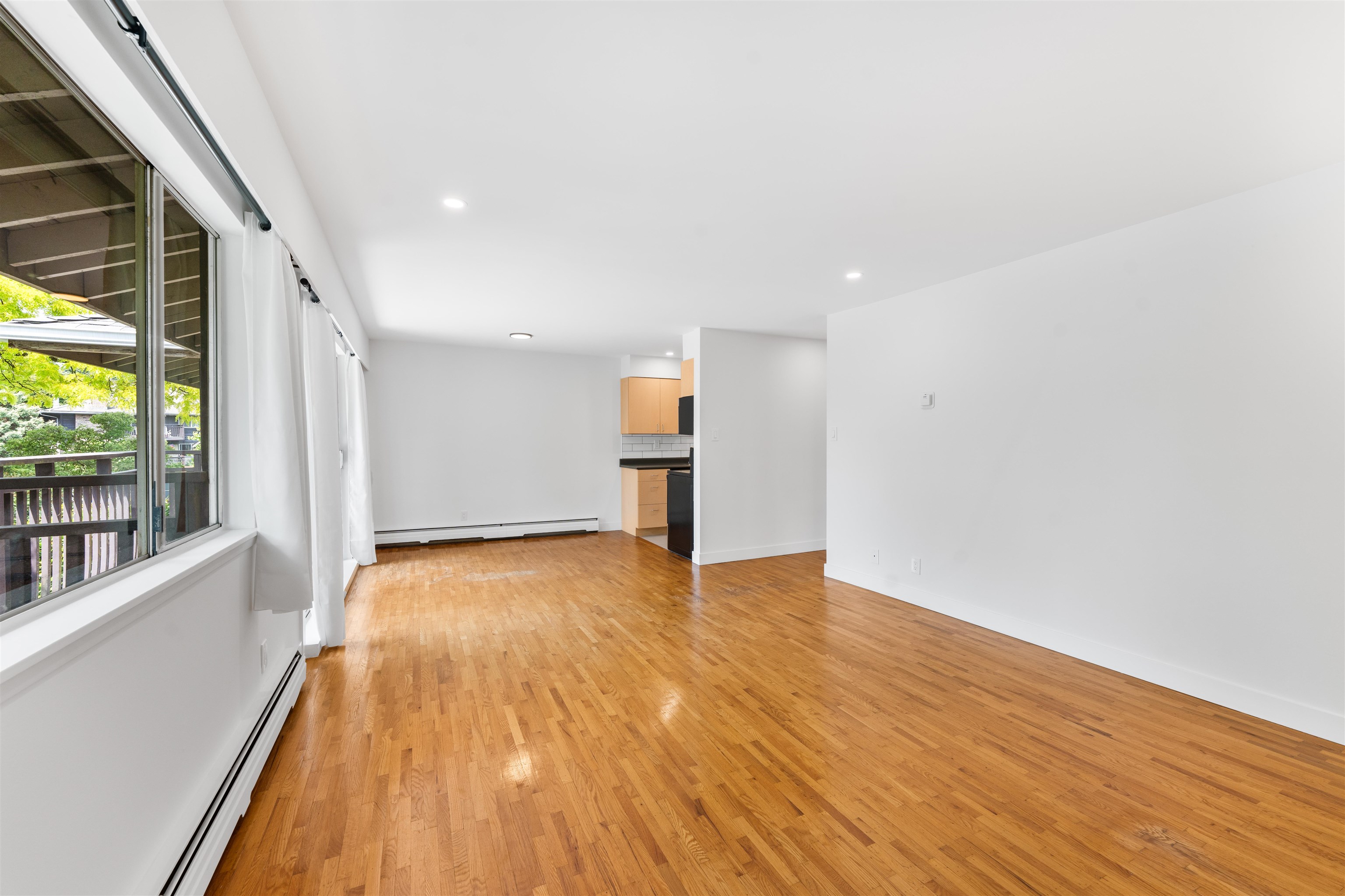 502 555 W 28TH STREET Unit: 502