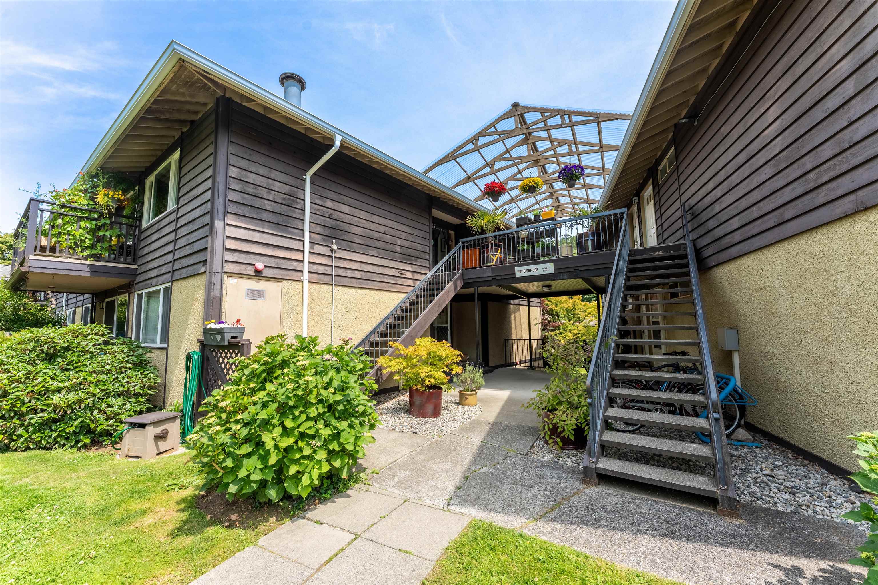 502 555 W 28TH STREET Unit: 502