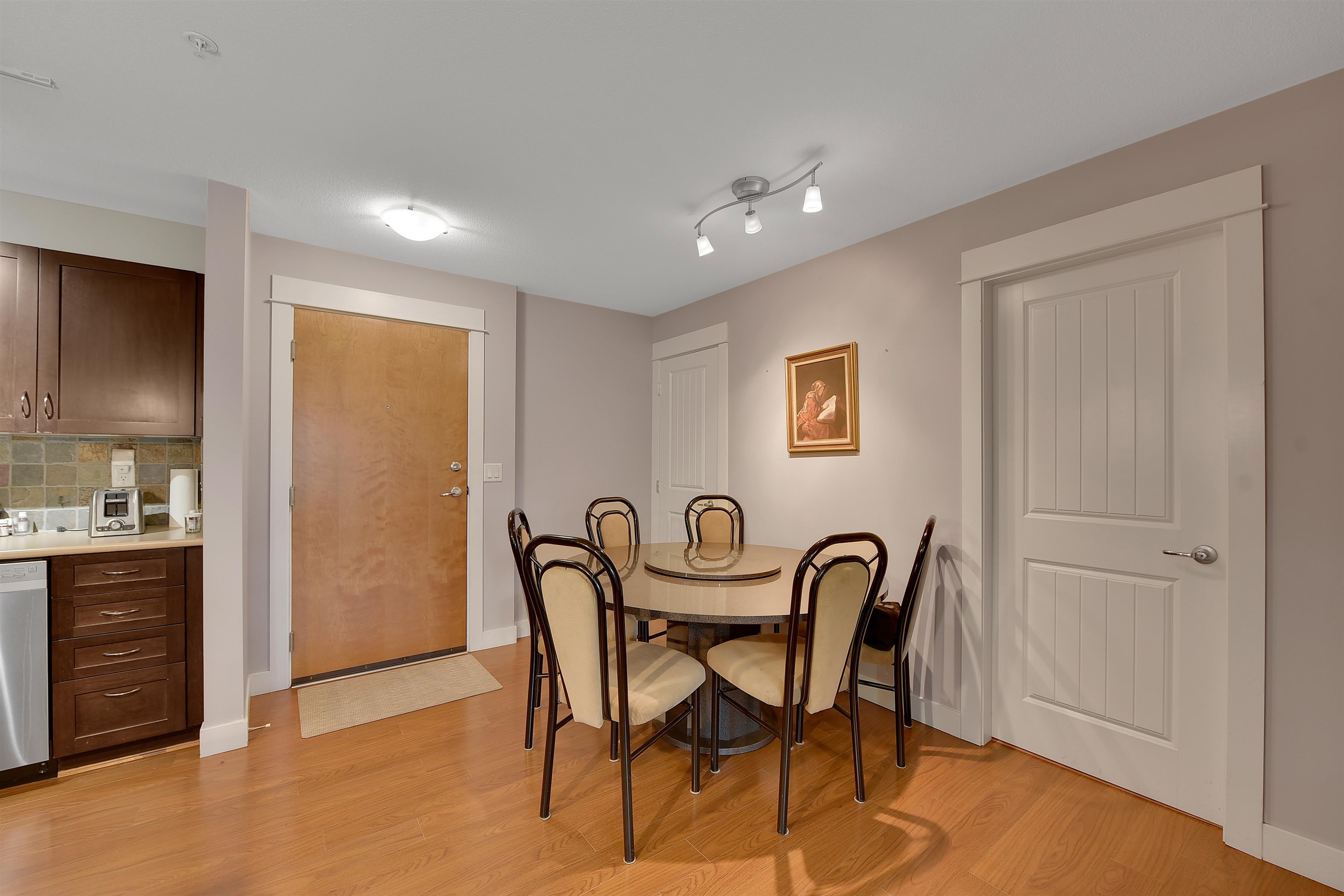 310 2955 DIAMOND CRESCENT Unit: 310