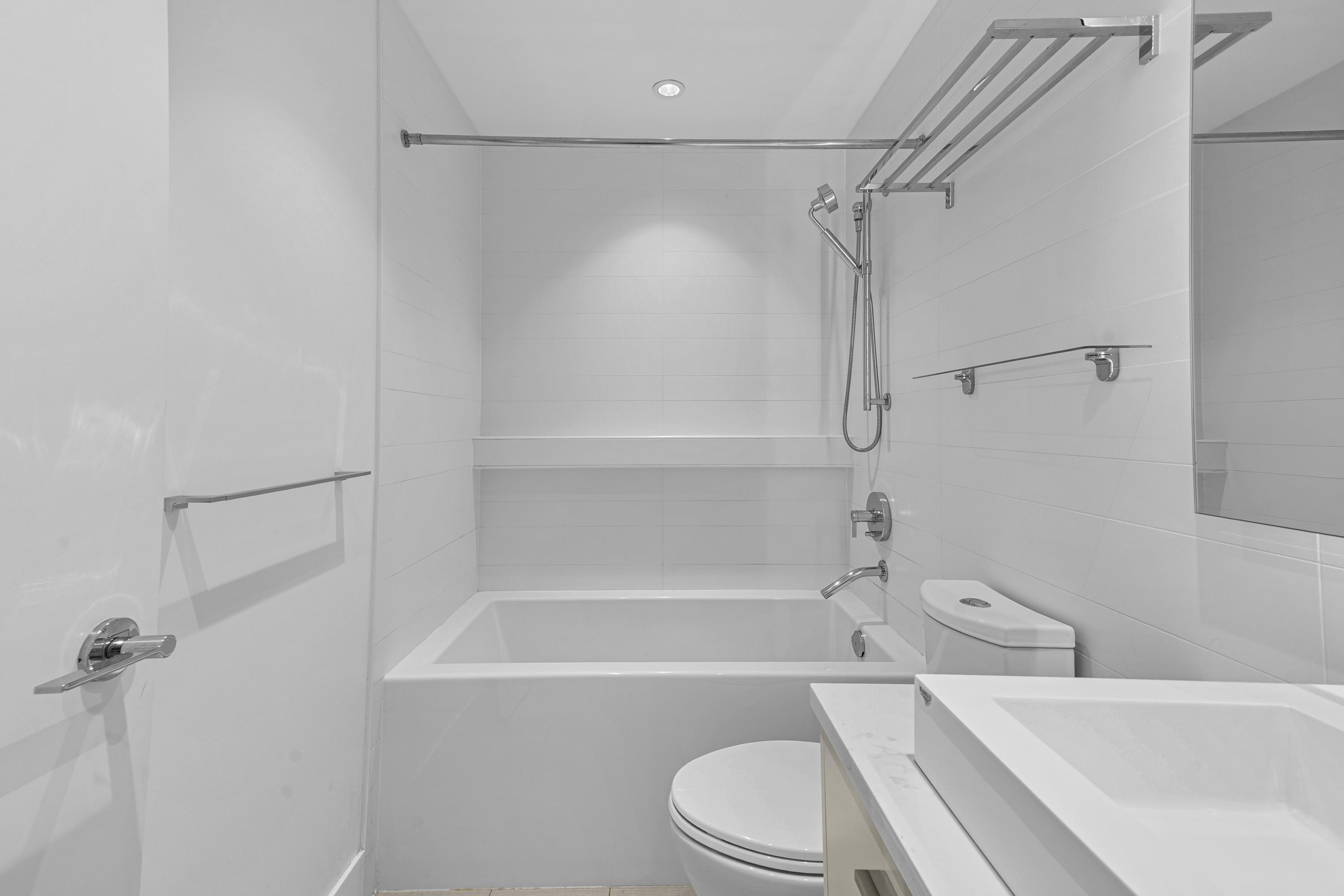 1801 7303 NOBLE LANE Unit: 1801