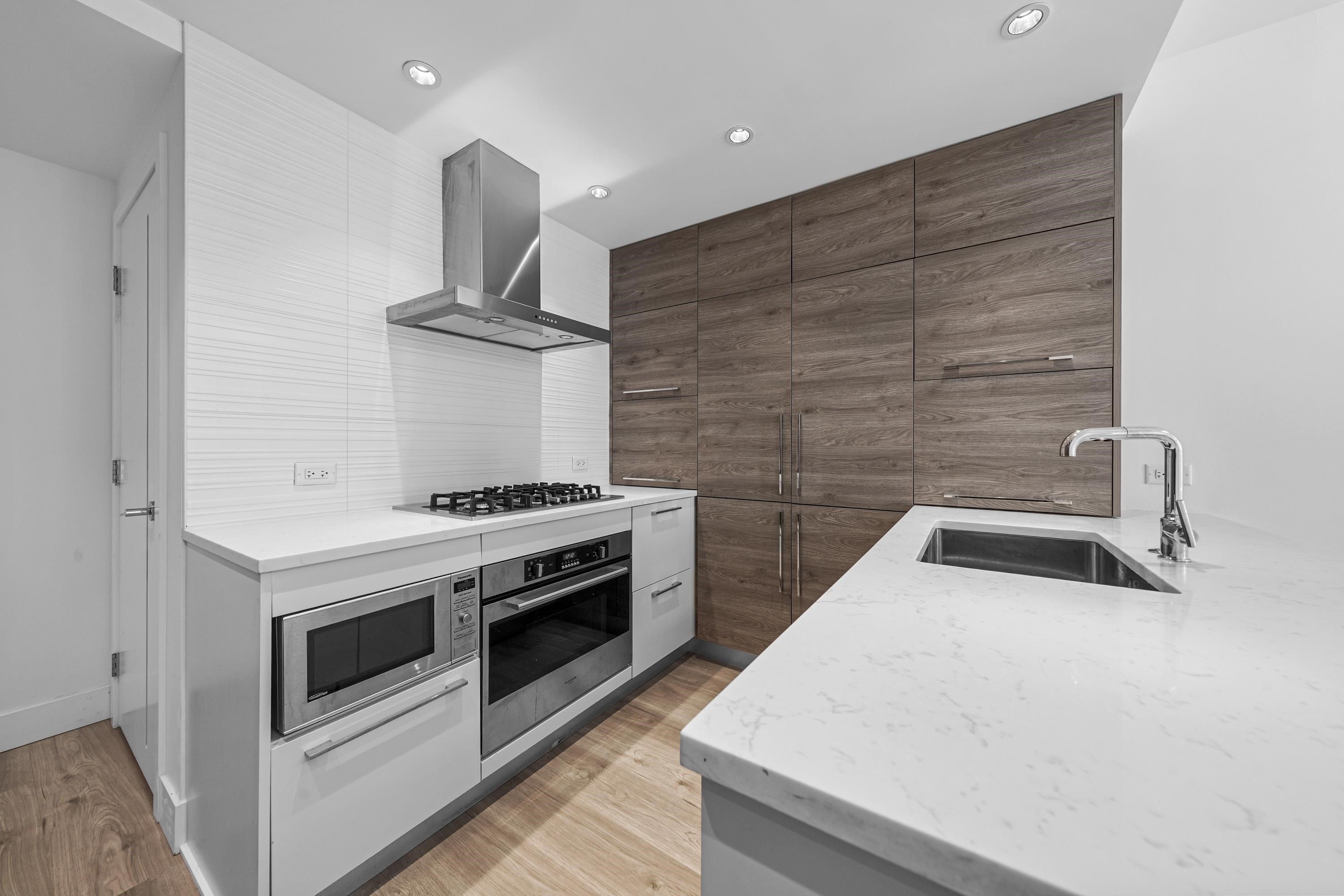 1801 7303 NOBLE LANE Unit: 1801