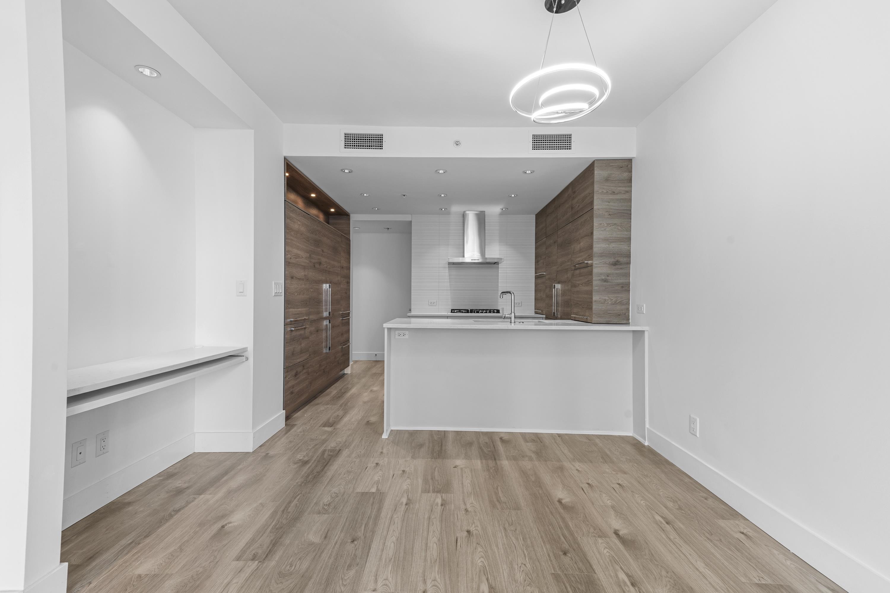 1801 7303 NOBLE LANE Unit: 1801