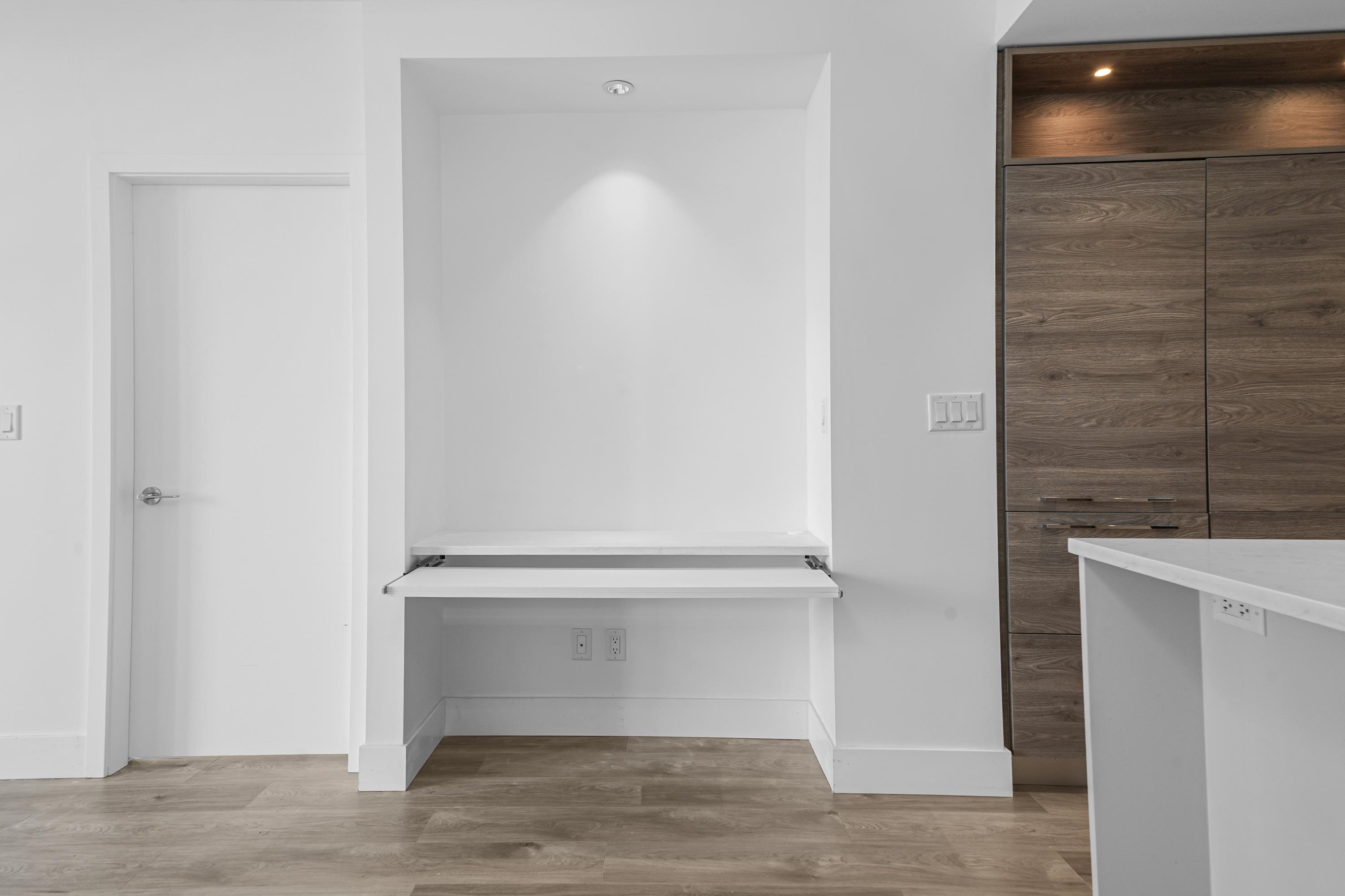 1801 7303 NOBLE LANE Unit: 1801