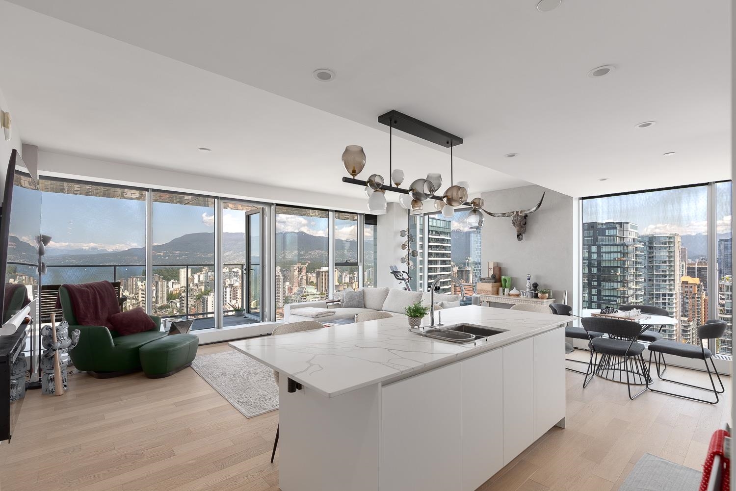 4506 1480 HOWE STREET Unit: 4506
