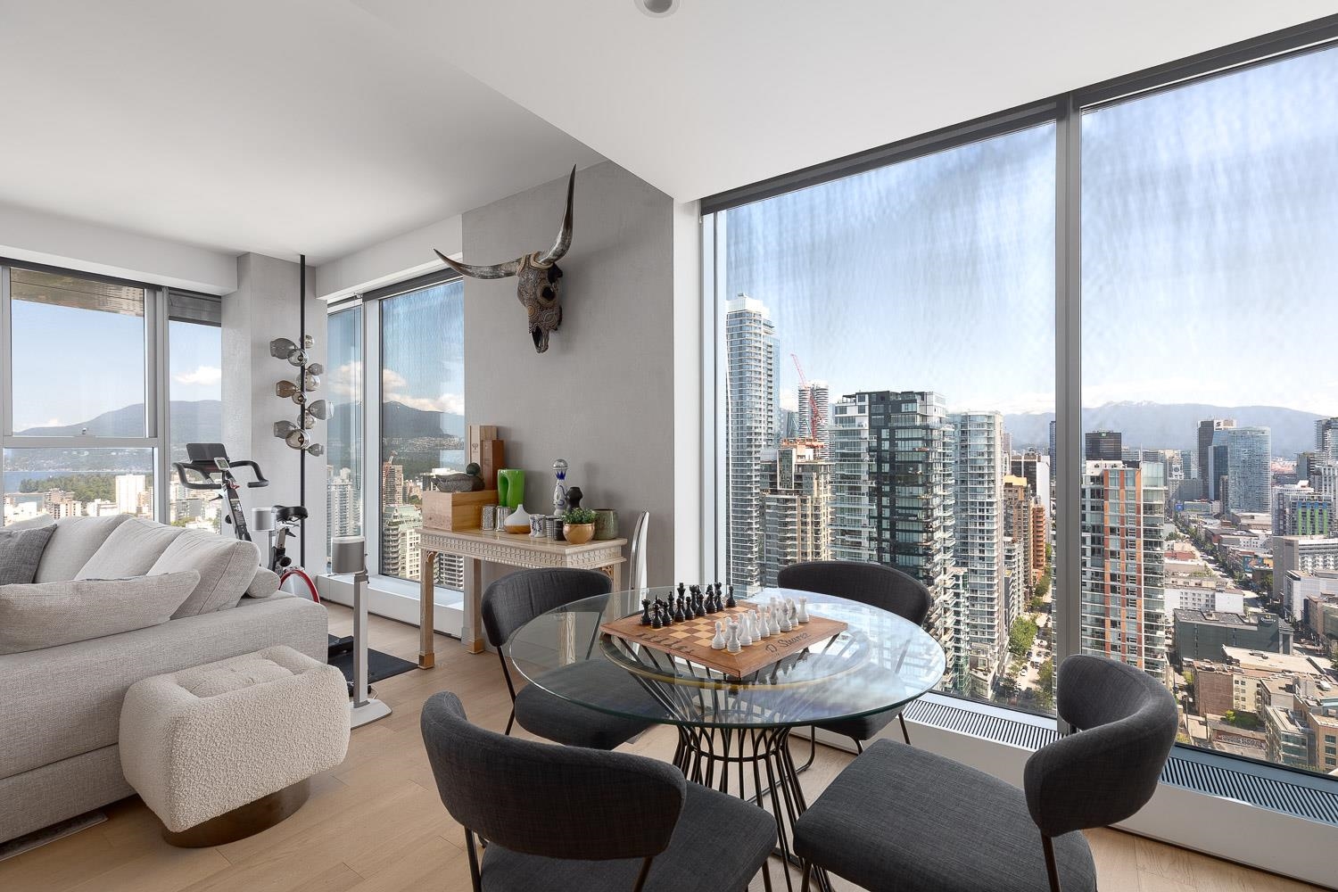 4506 1480 HOWE STREET Unit: 4506