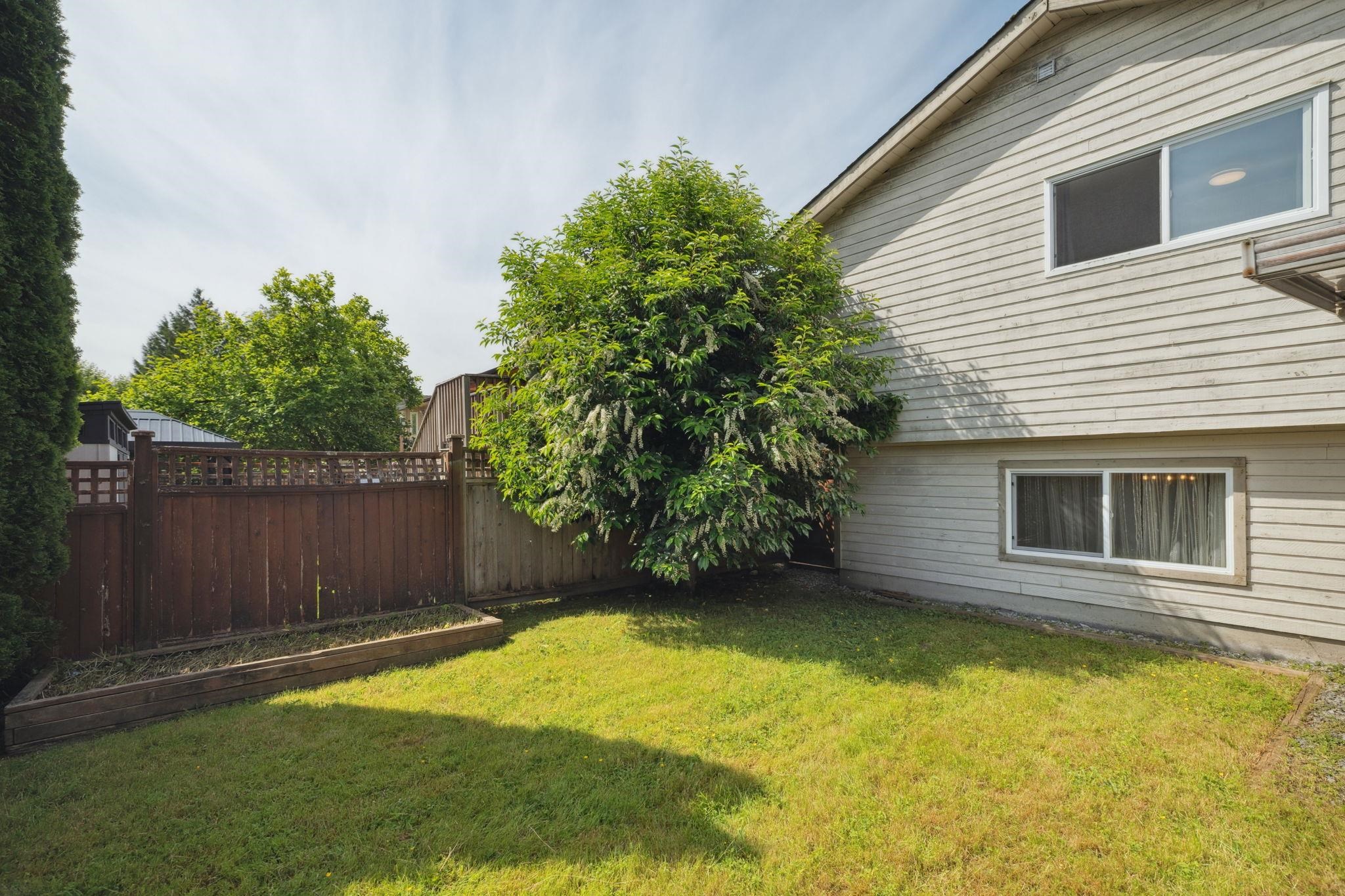 1163 FALCON DRIVE