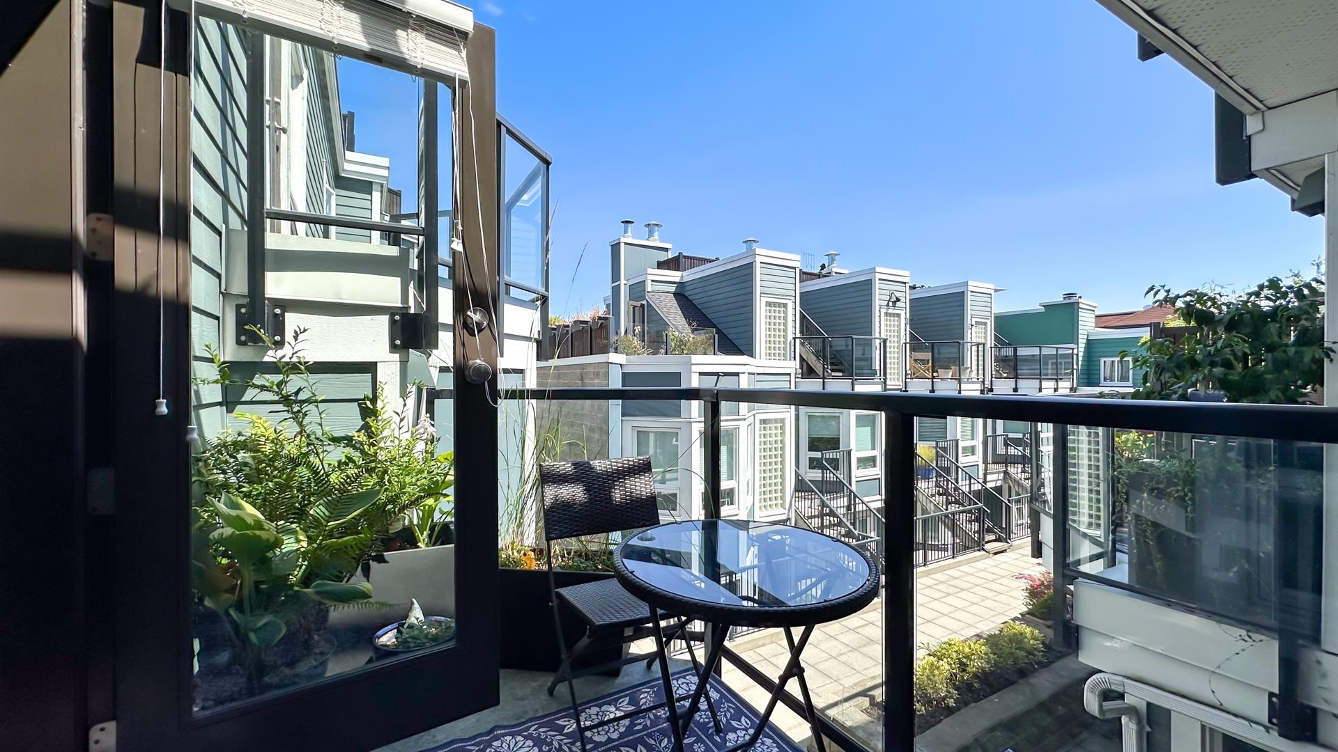 9 1081 W 8TH AVENUE Unit: 9