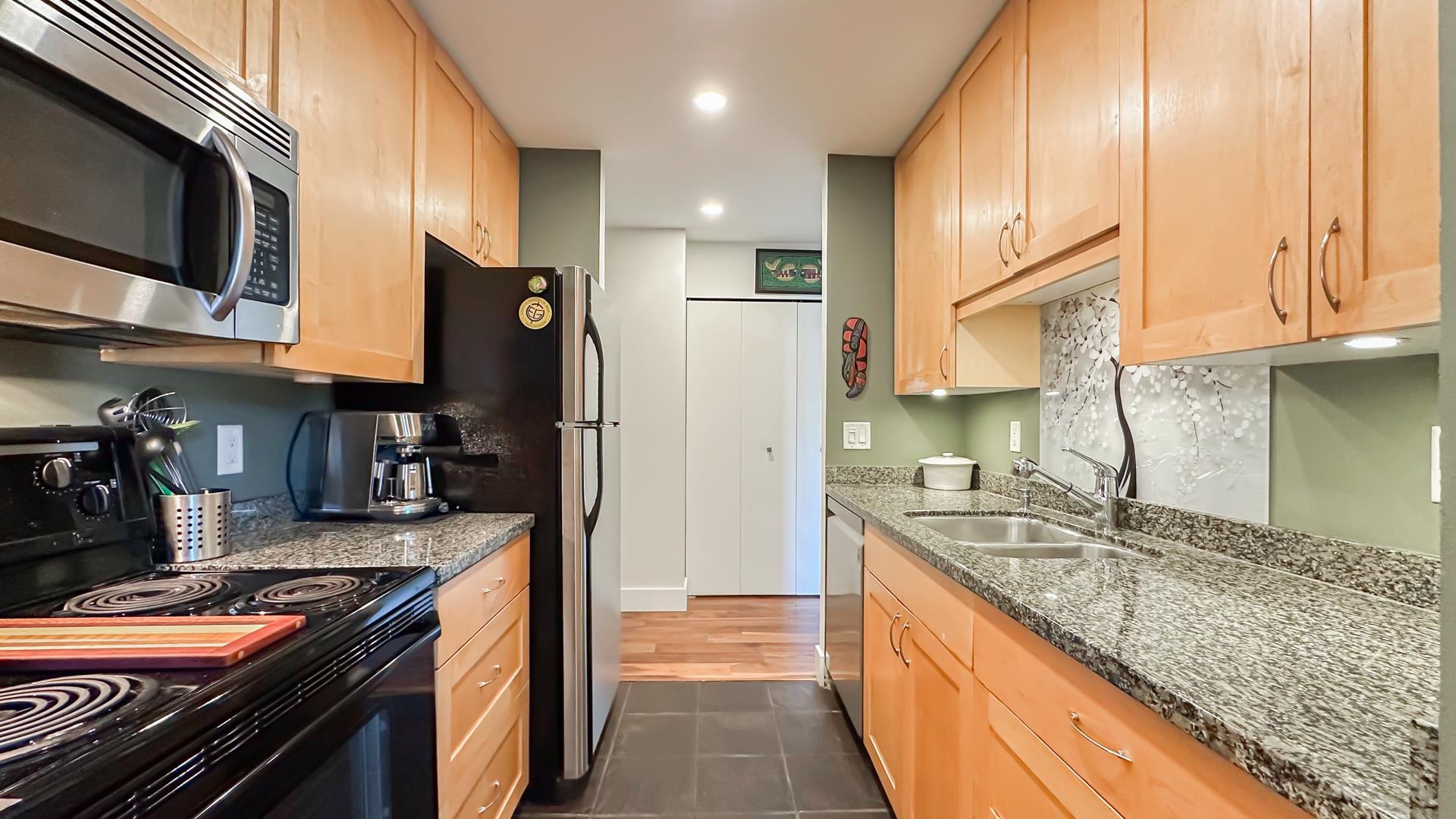 9 1081 W 8TH AVENUE Unit: 9