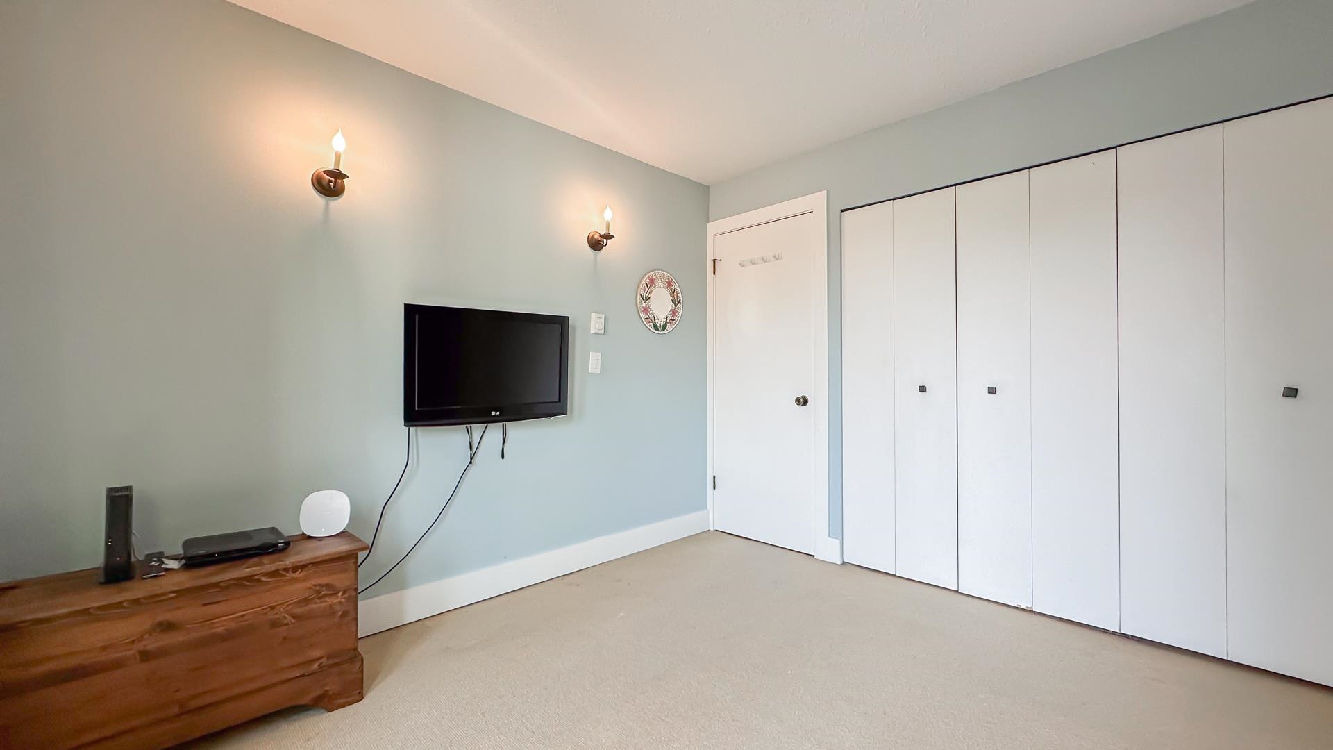 9 1081 W 8TH AVENUE Unit: 9