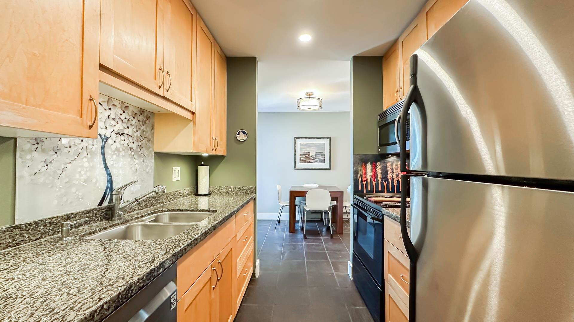 9 1081 W 8TH AVENUE Unit: 9