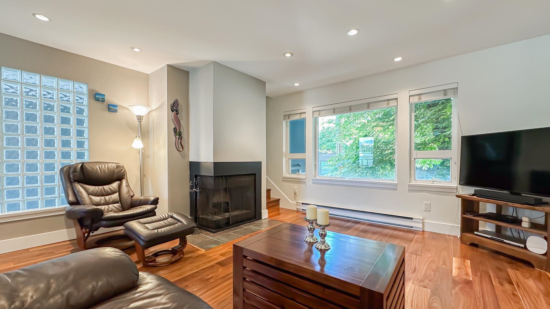 9 1081 W 8TH AVENUE Unit: 9