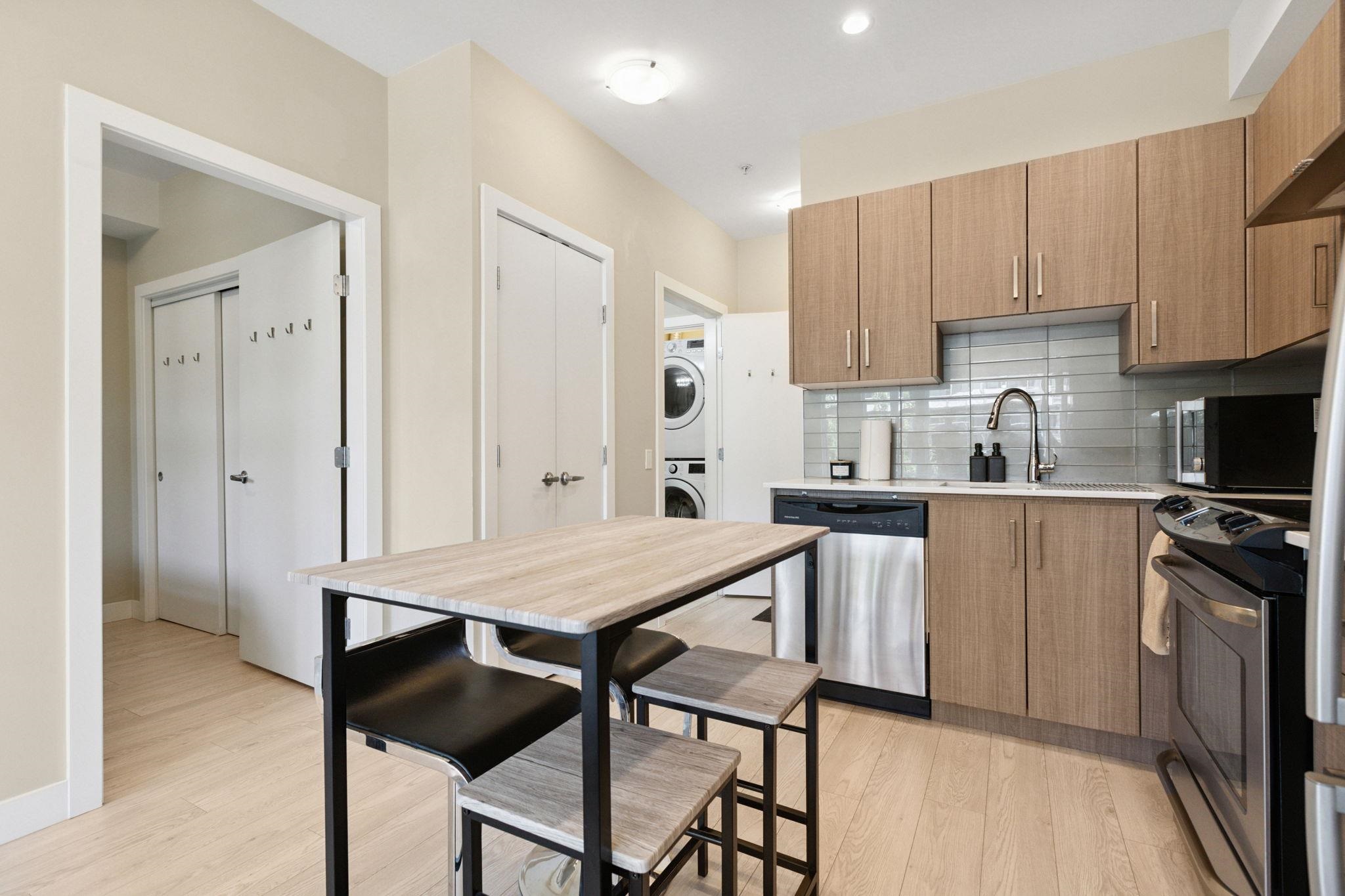 218 1838 RENFREW STREET Unit: 218