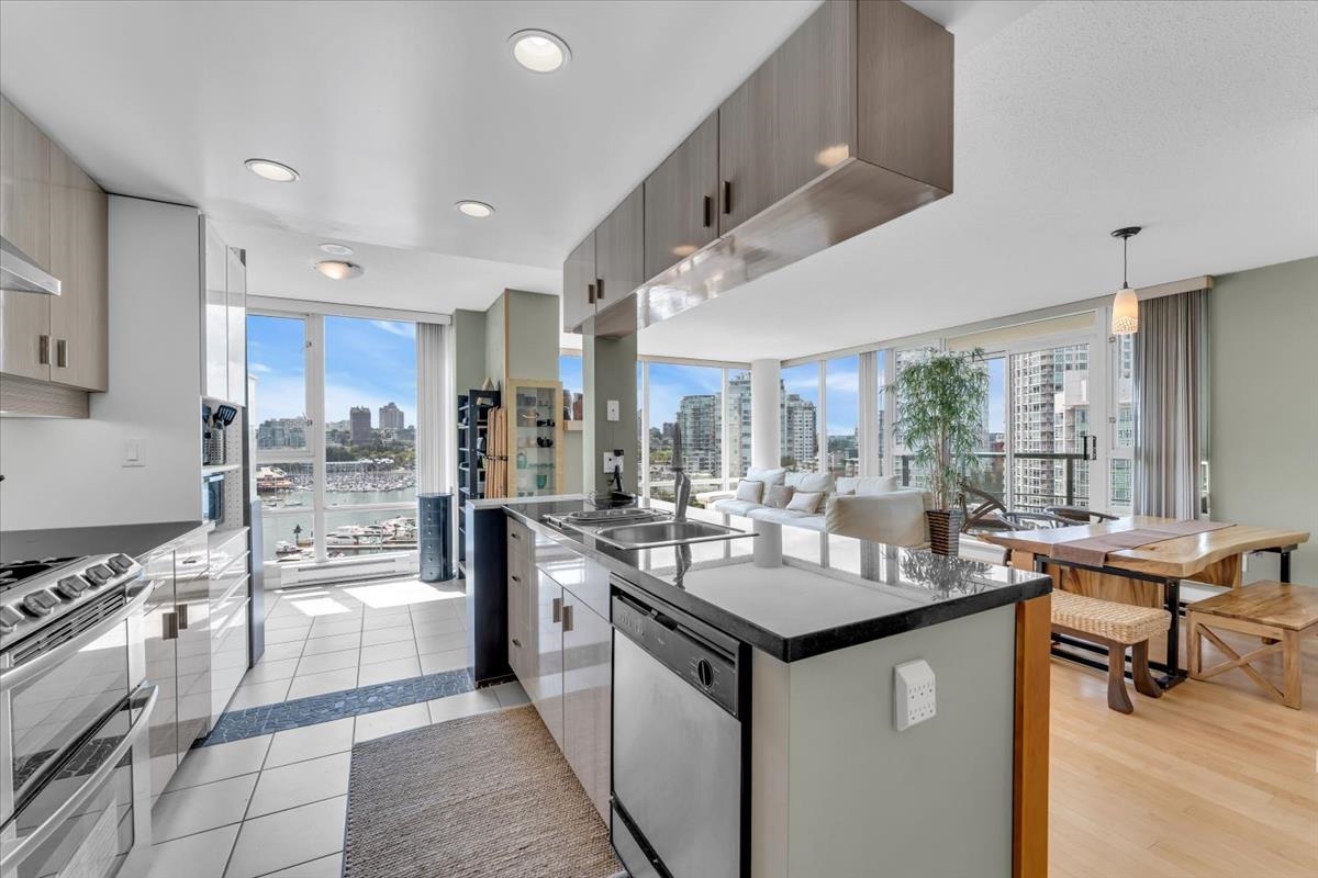 1503 1067 MARINASIDE CRESCENT Unit: 1503