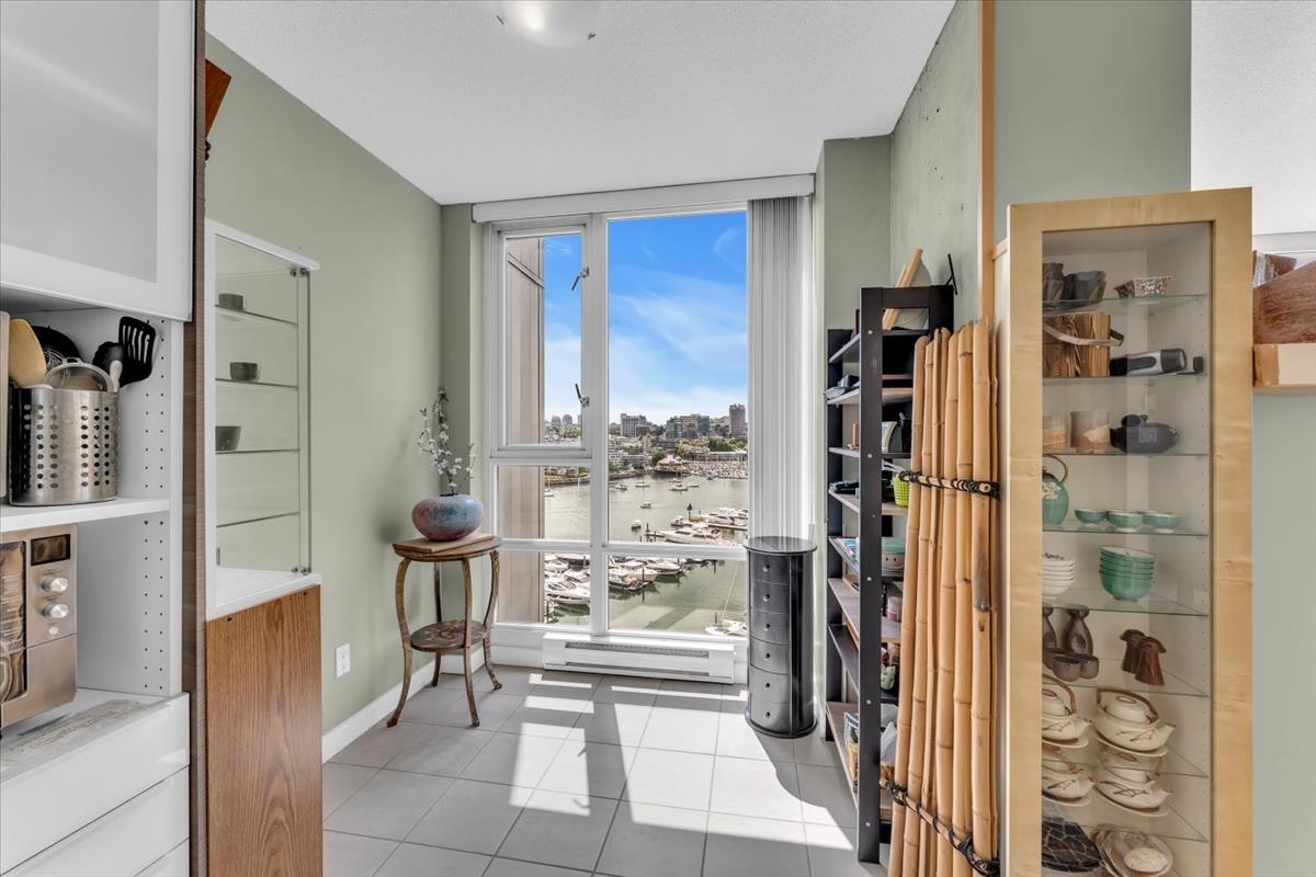 1503 1067 MARINASIDE CRESCENT Unit: 1503