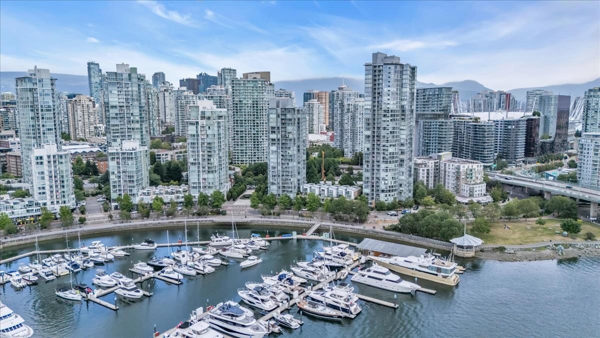 1503 1067 MARINASIDE CRESCENT Unit: 1503