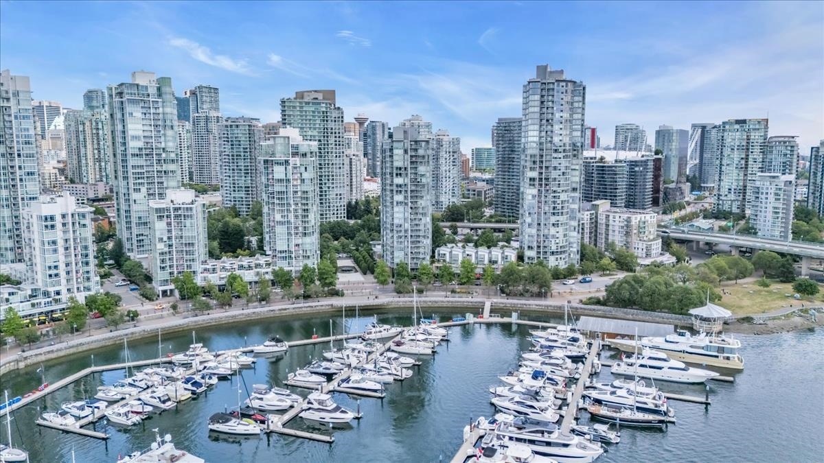 1503 1067 MARINASIDE CRESCENT Unit: 1503