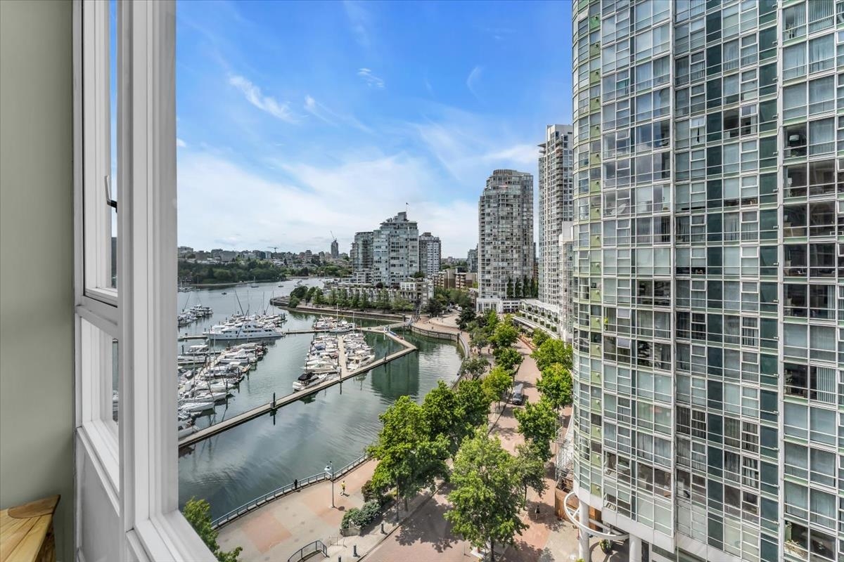 1503 1067 MARINASIDE CRESCENT Unit: 1503