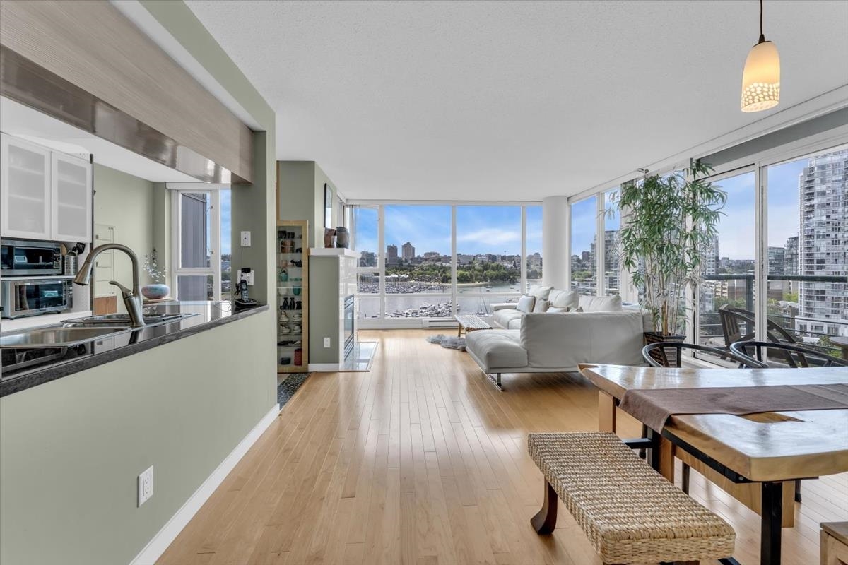 1503 1067 MARINASIDE CRESCENT Unit: 1503
