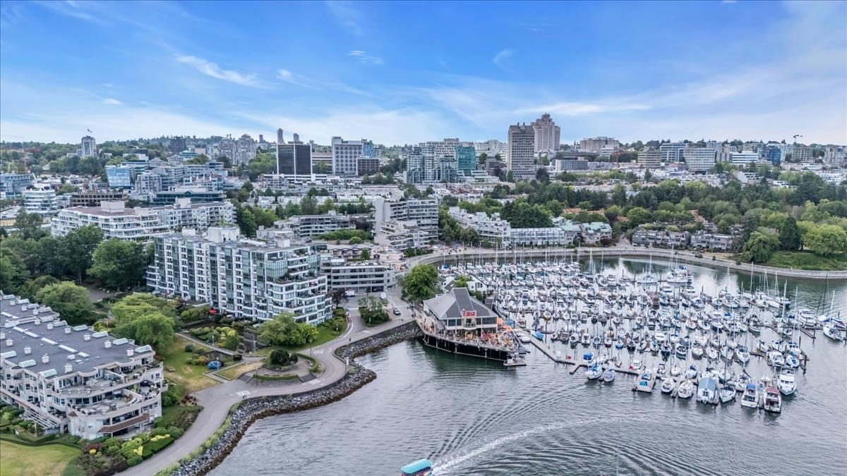 1503 1067 MARINASIDE CRESCENT Unit: 1503