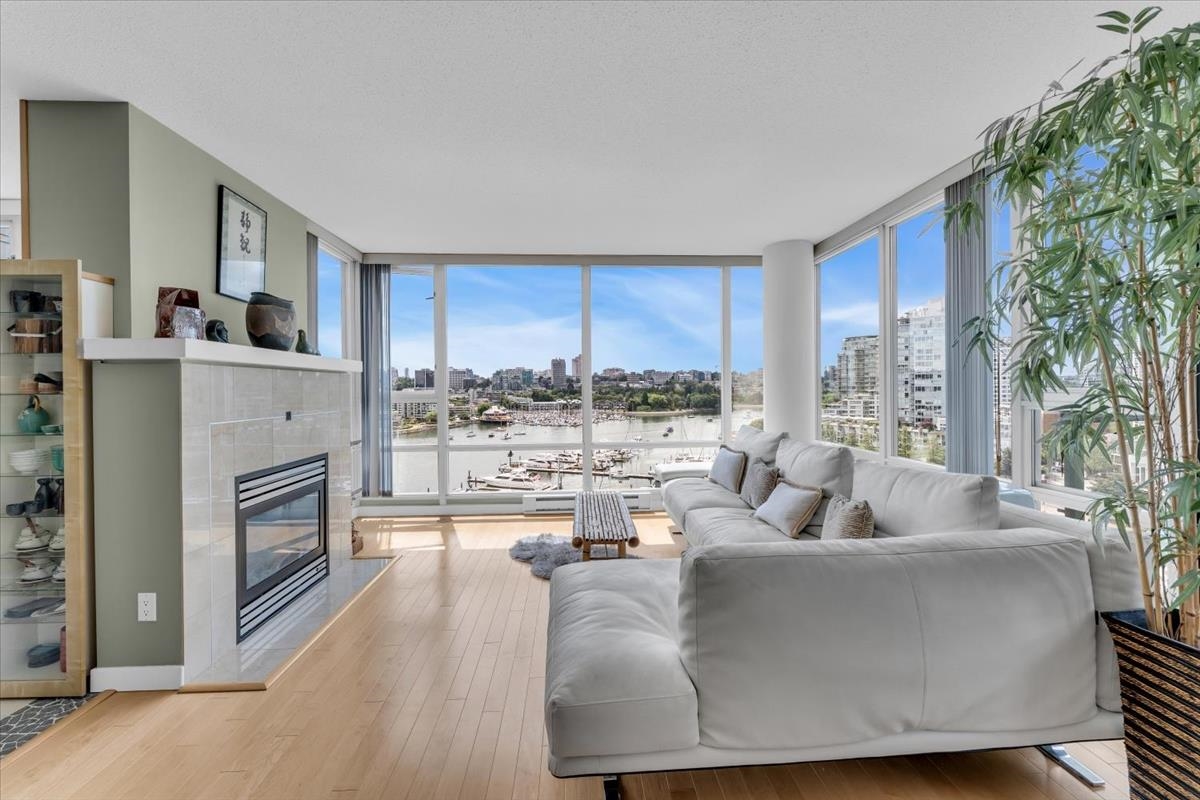 1503 1067 MARINASIDE CRESCENT Unit: 1503