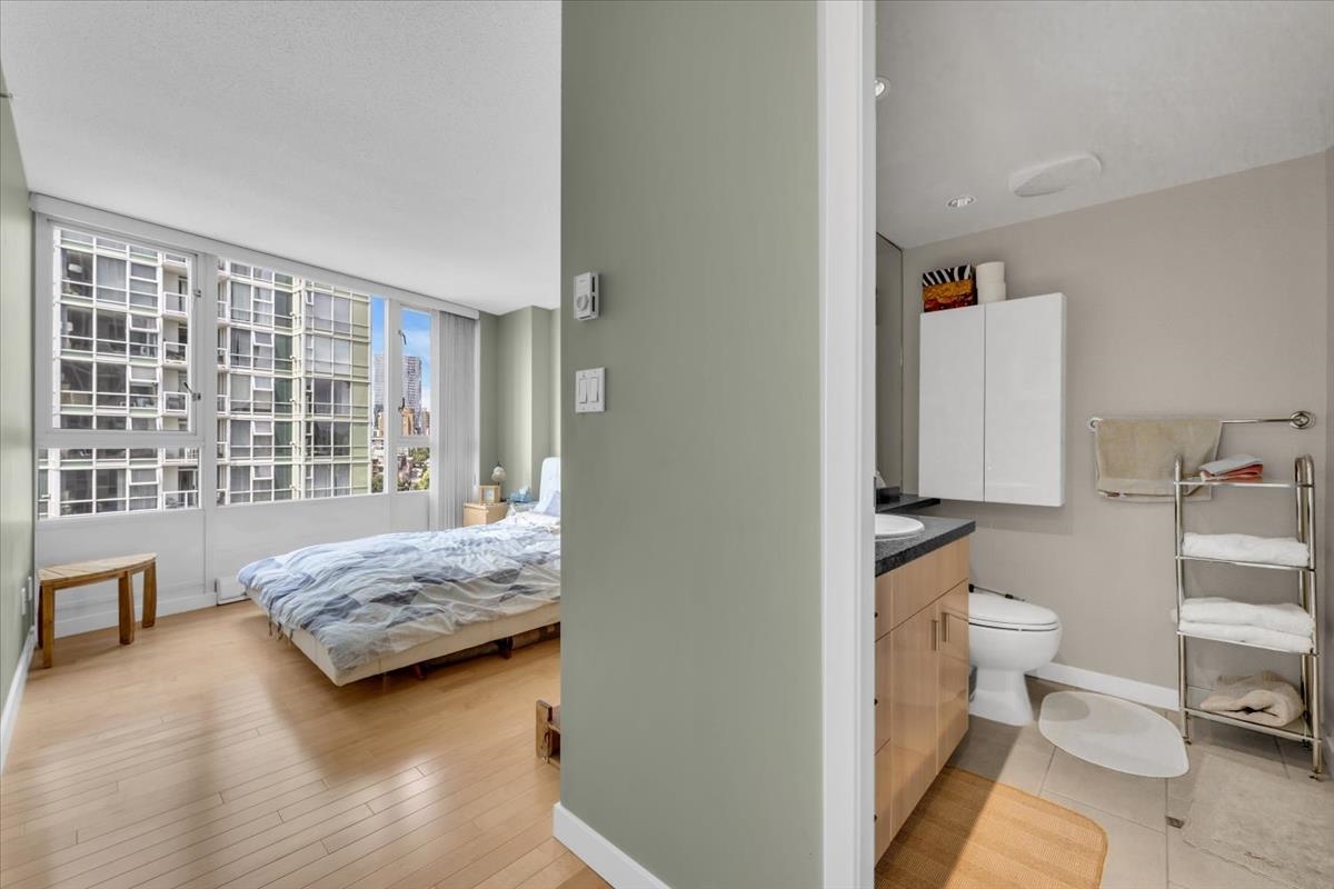 1503 1067 MARINASIDE CRESCENT Unit: 1503