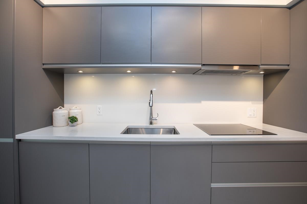 310 180 E 2ND AVENUE Unit: 310