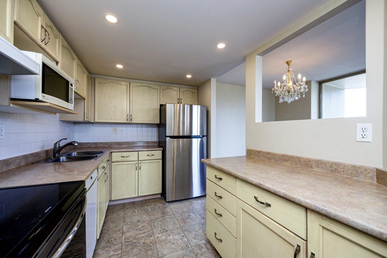 903 738 FARROW STREET Unit: 903