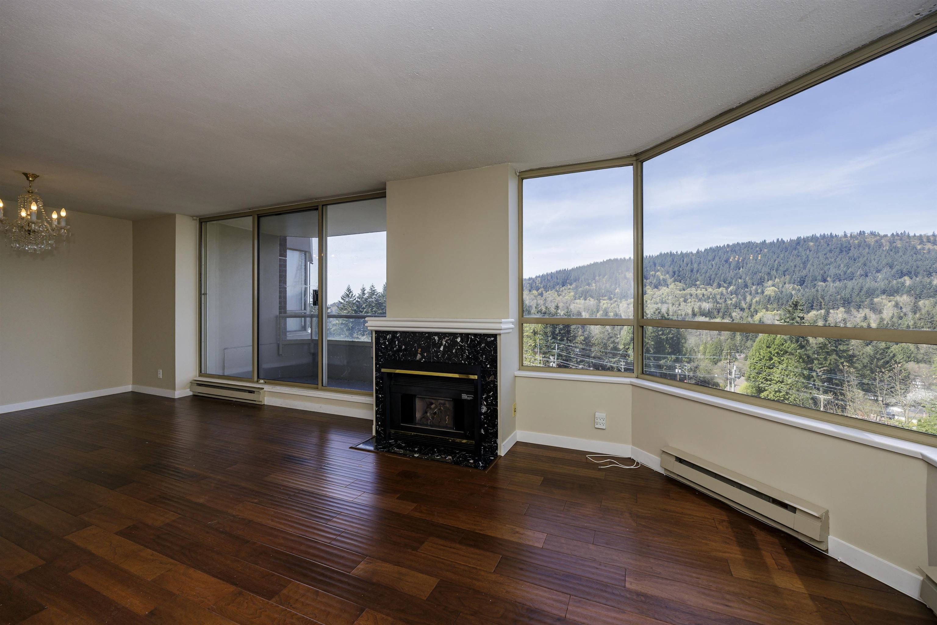 903 738 FARROW STREET Unit: 903