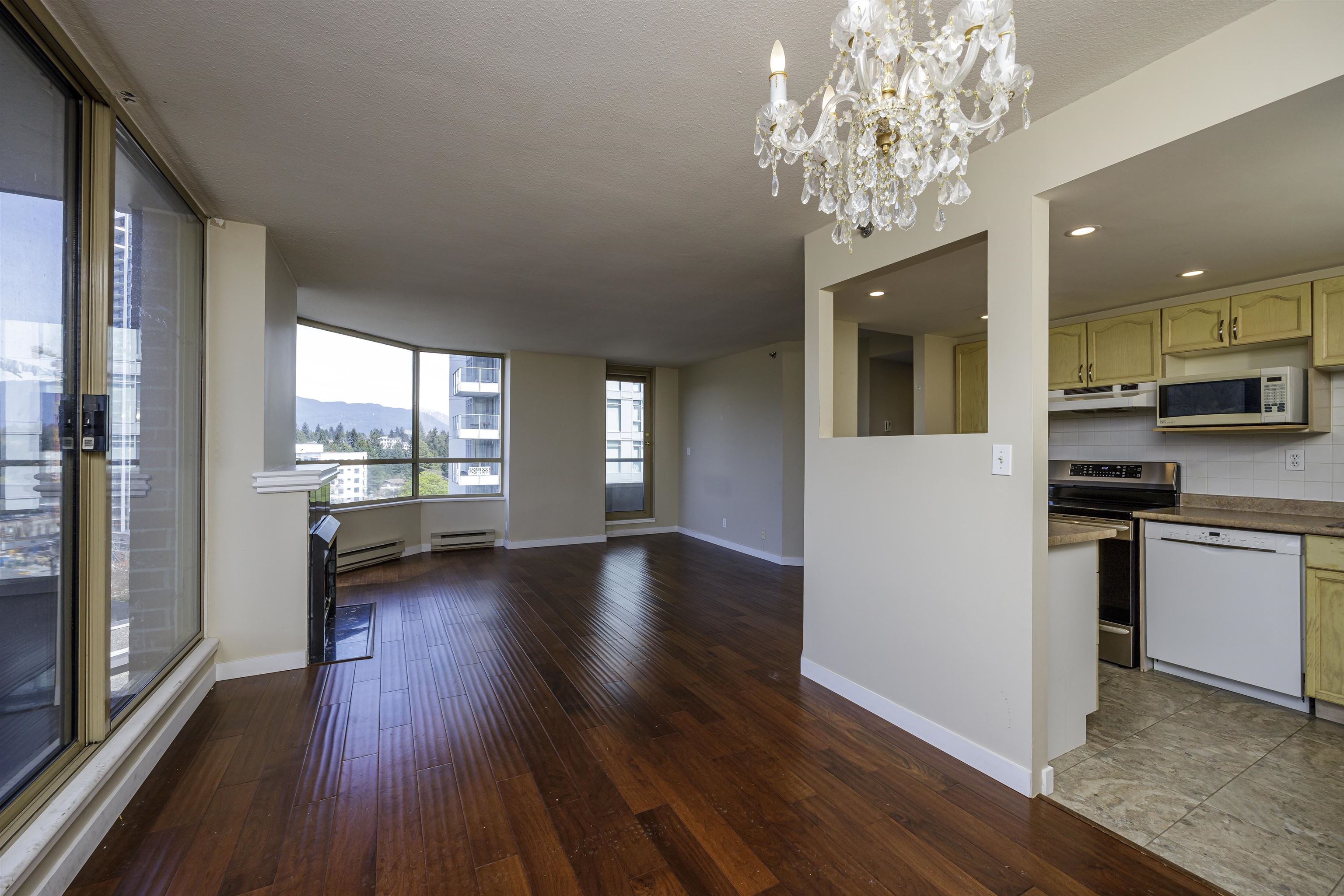 903 738 FARROW STREET Unit: 903
