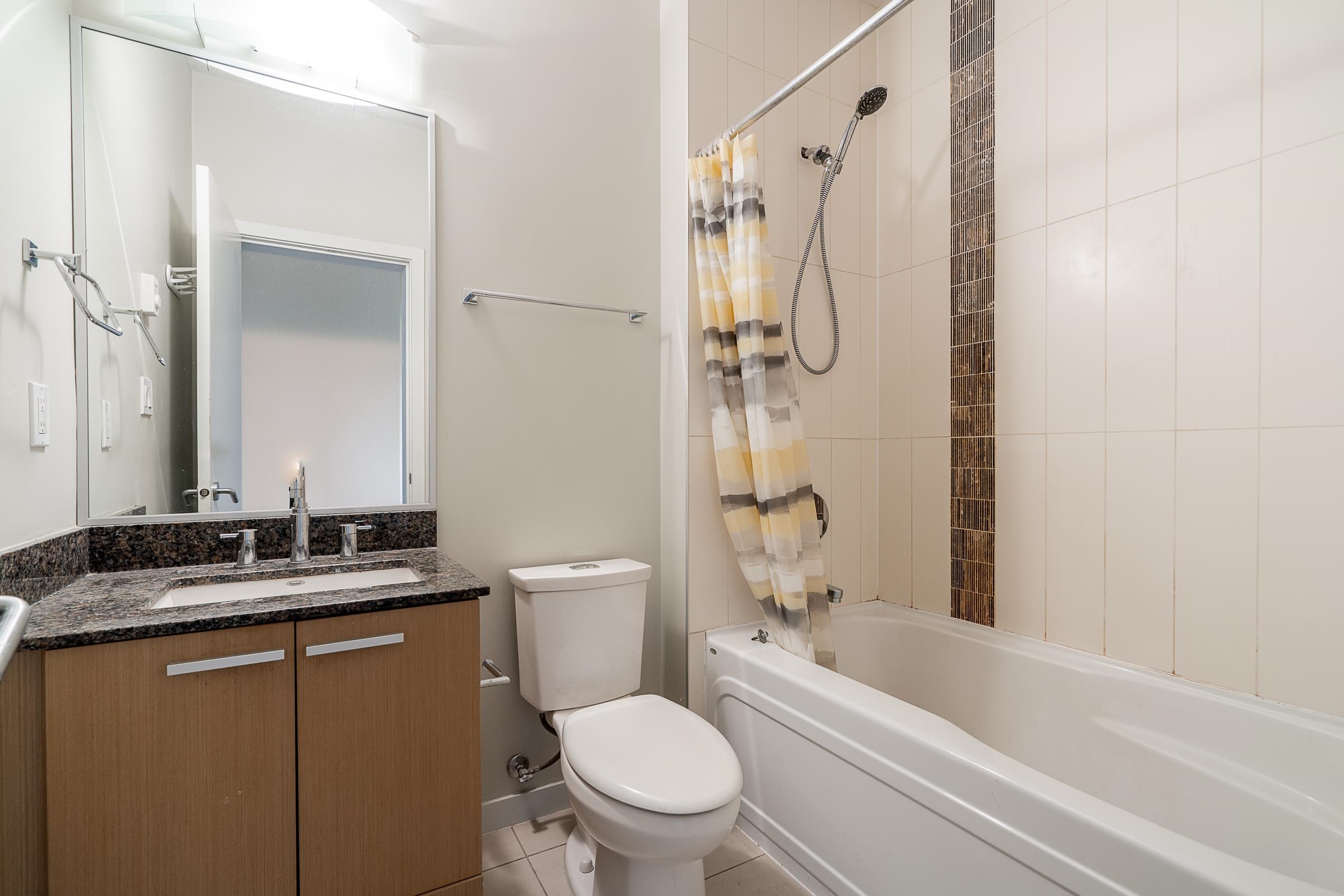 PH16 5388 GRIMMER STREET Unit: PH16