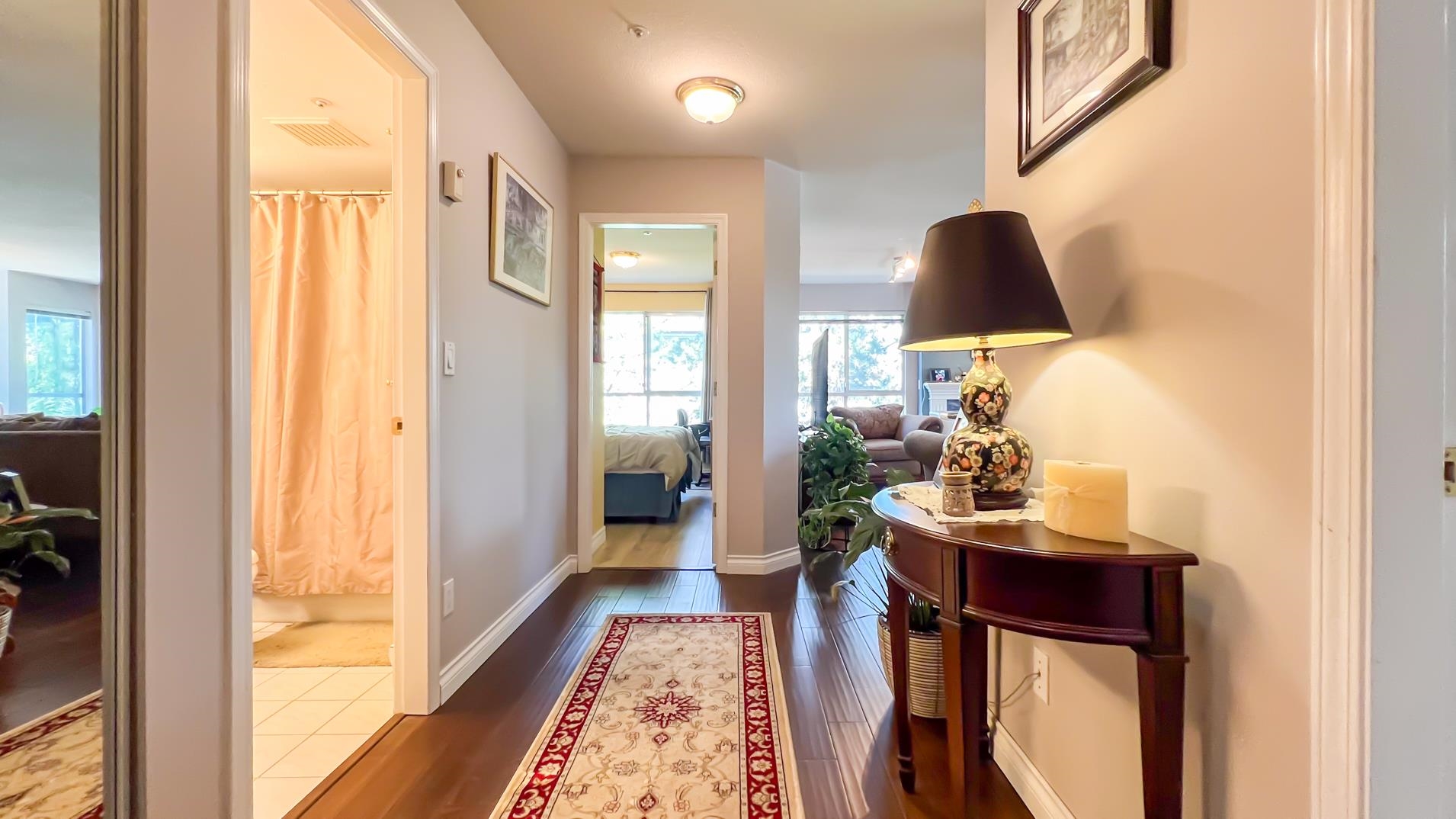 202 15375 17 AVENUE Unit: 202