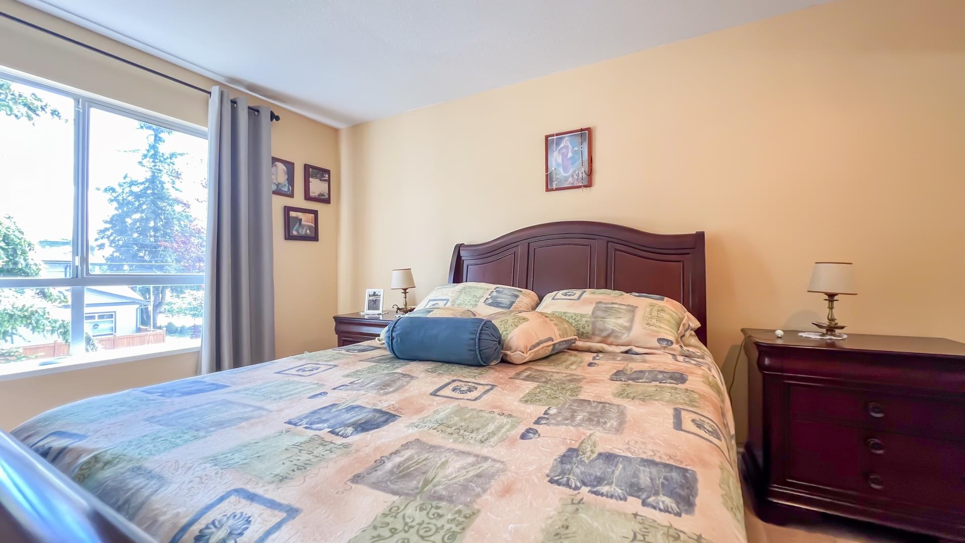202 15375 17 AVENUE Unit: 202