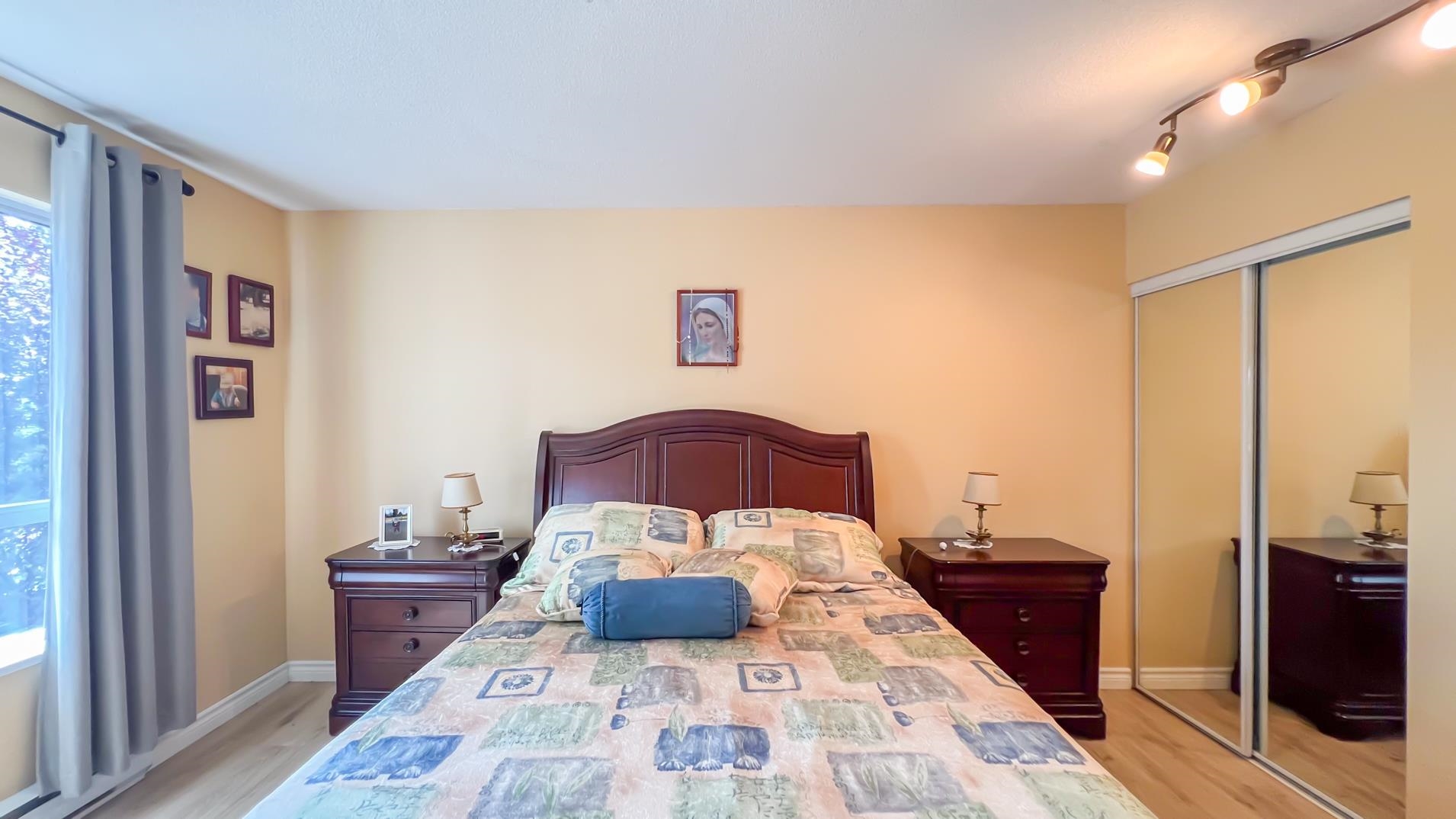 202 15375 17 AVENUE Unit: 202