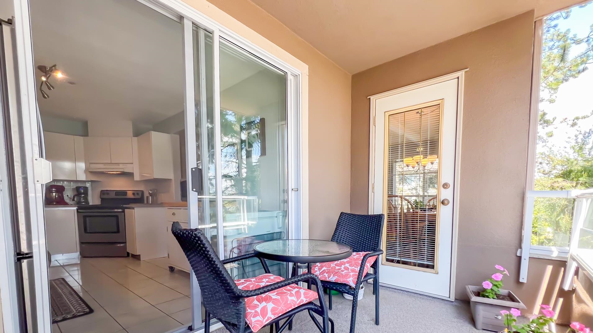 202 15375 17 AVENUE Unit: 202