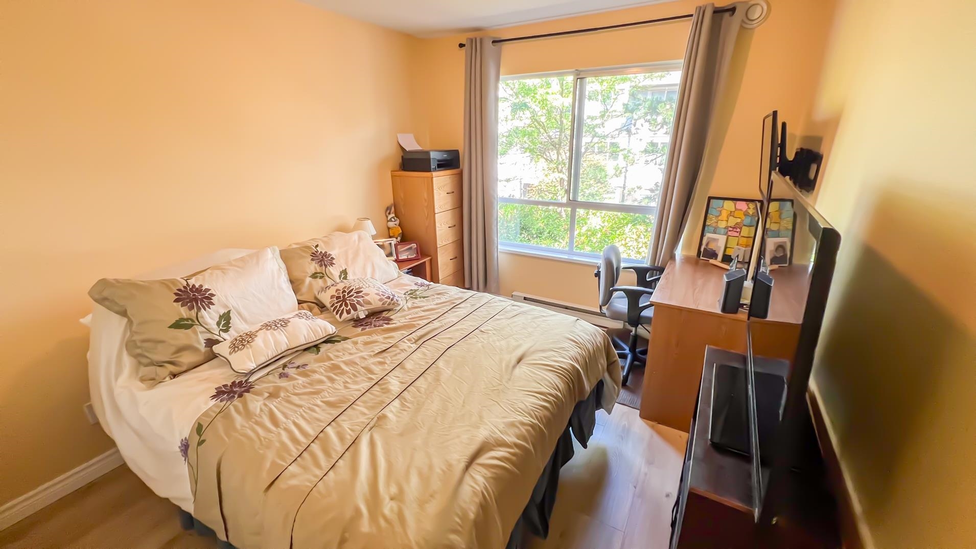 202 15375 17 AVENUE Unit: 202