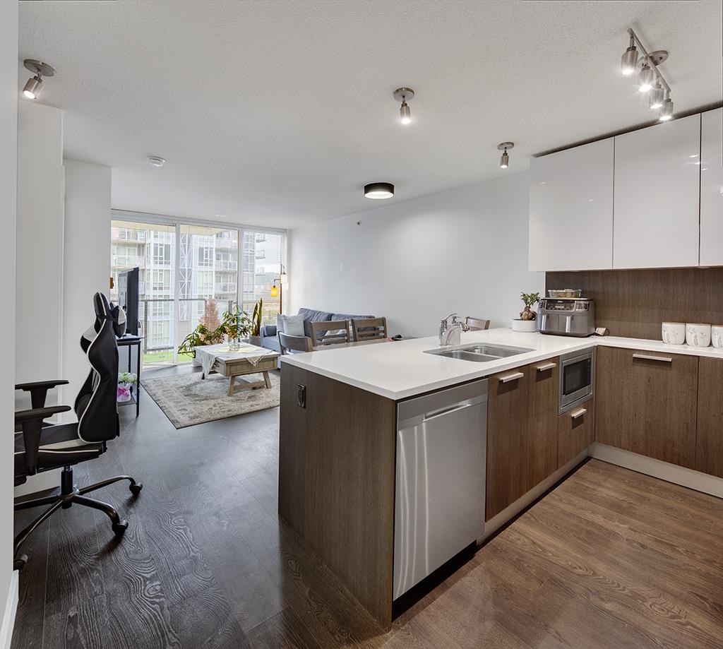 1106 3007 GLEN DRIVE Unit: 1106