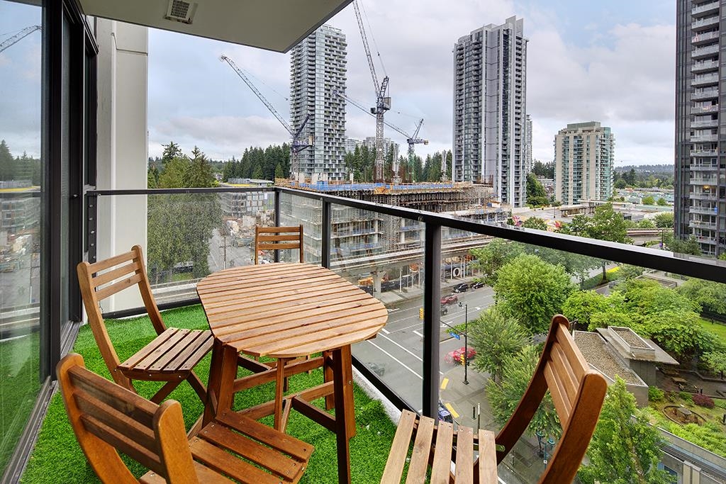 1106 3007 GLEN DRIVE Unit: 1106