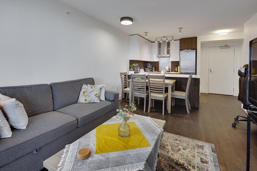 1106 3007 GLEN DRIVE Unit: 1106