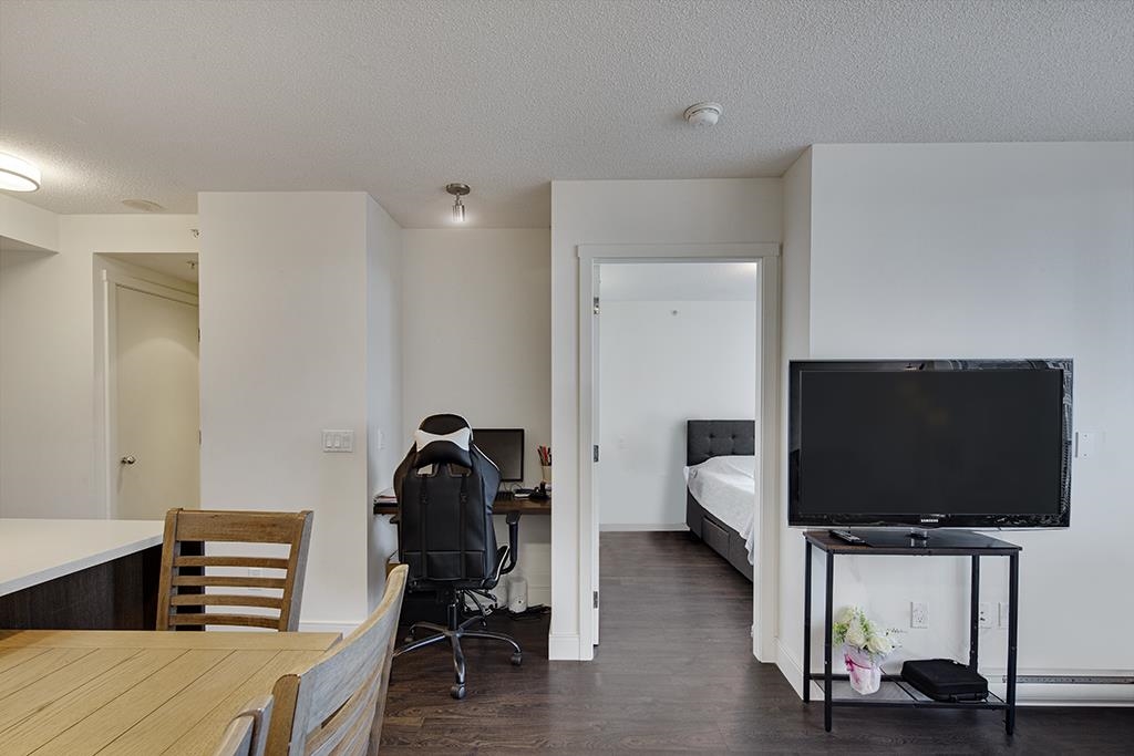 1106 3007 GLEN DRIVE Unit: 1106