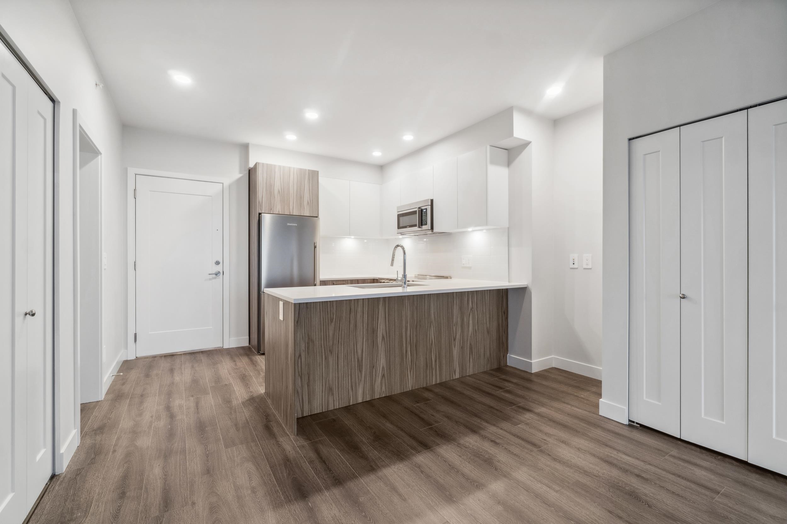 403 5535 HASTINGS STREET Unit: 403