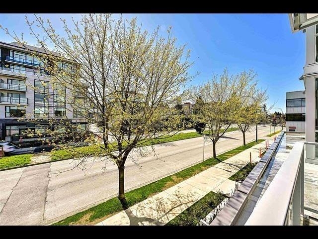 210 469 W KING EDWARD AVENUE Unit: 210